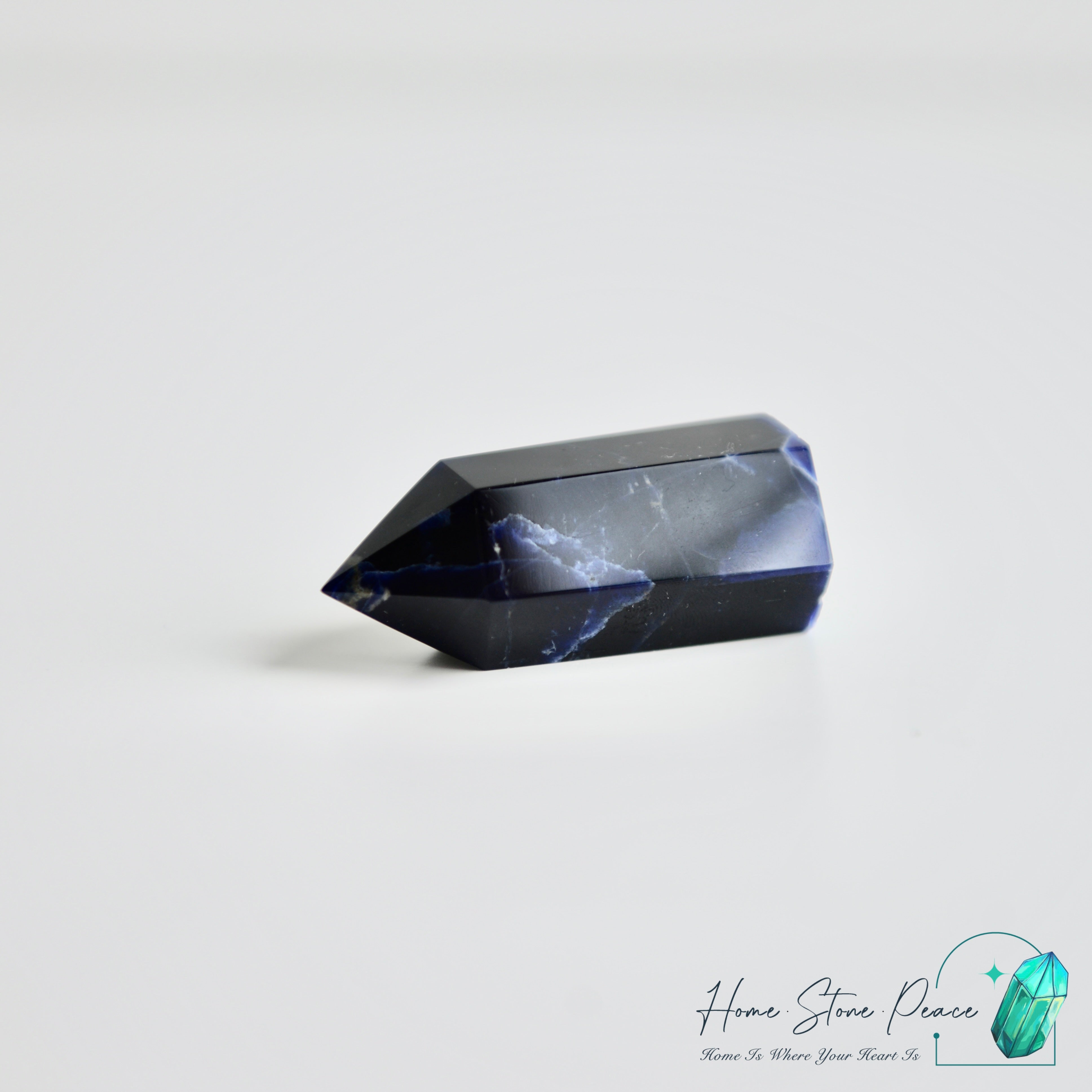 藍紋石柱 Sodalite Point