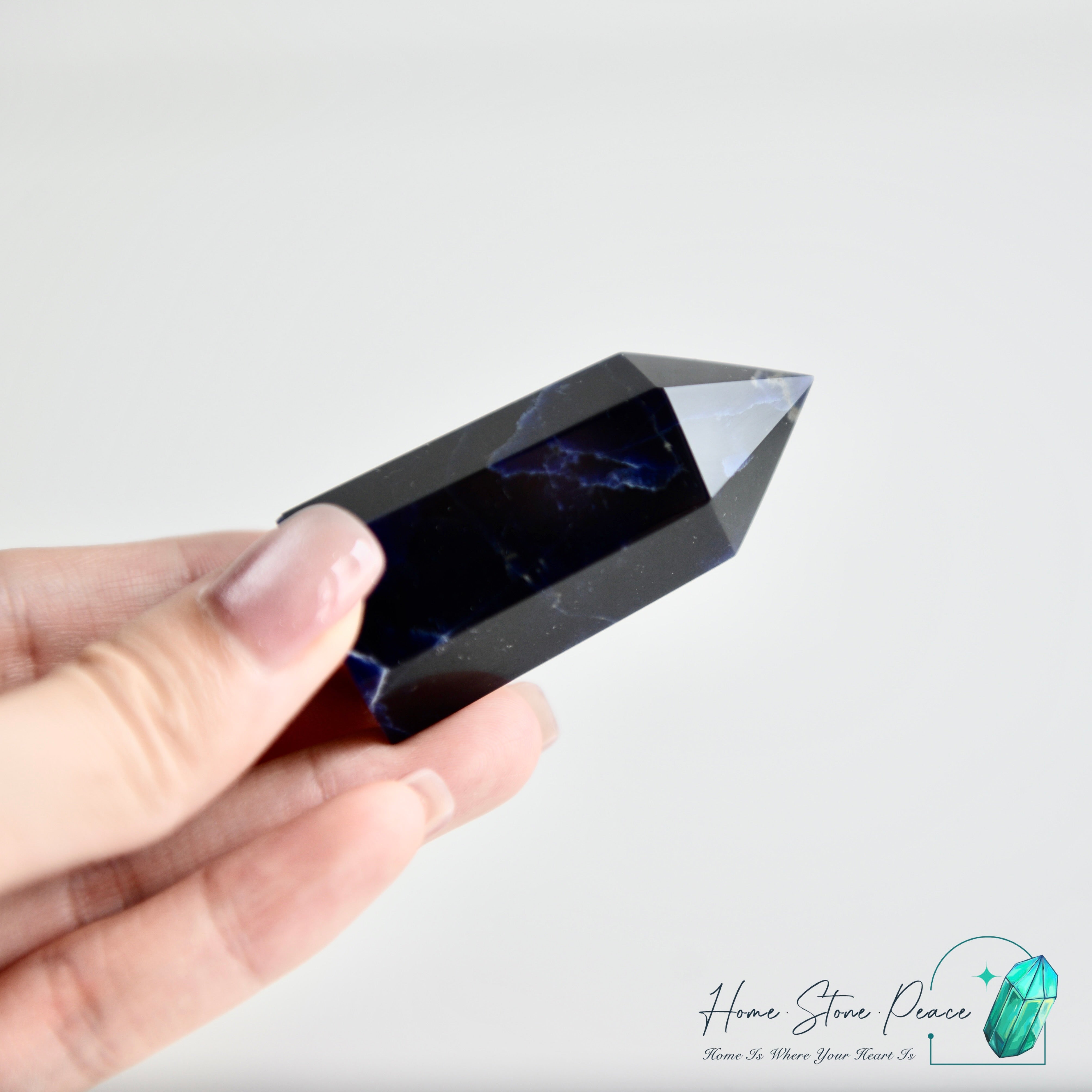 藍紋石柱 Sodalite Point