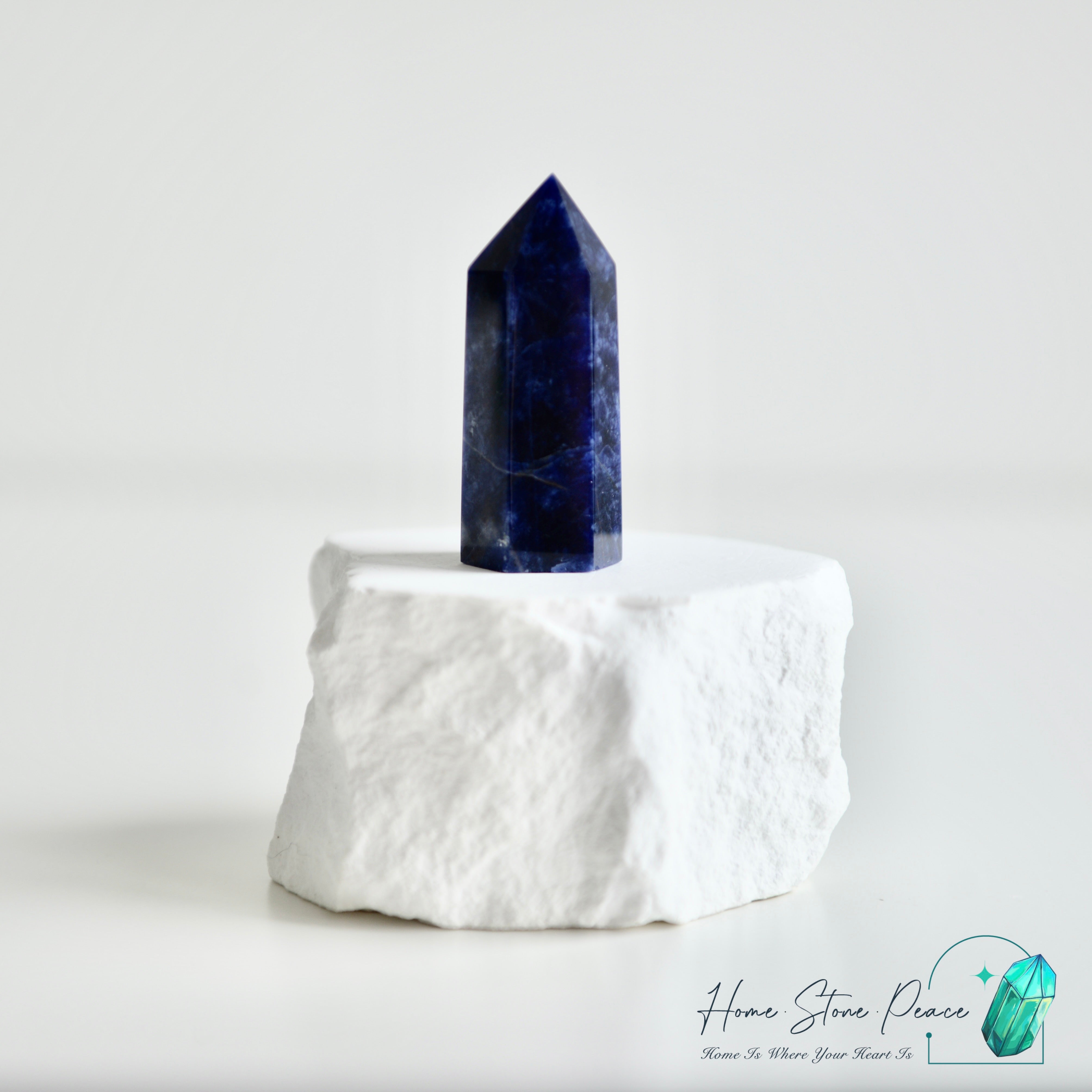 藍紋石柱 Sodalite Point