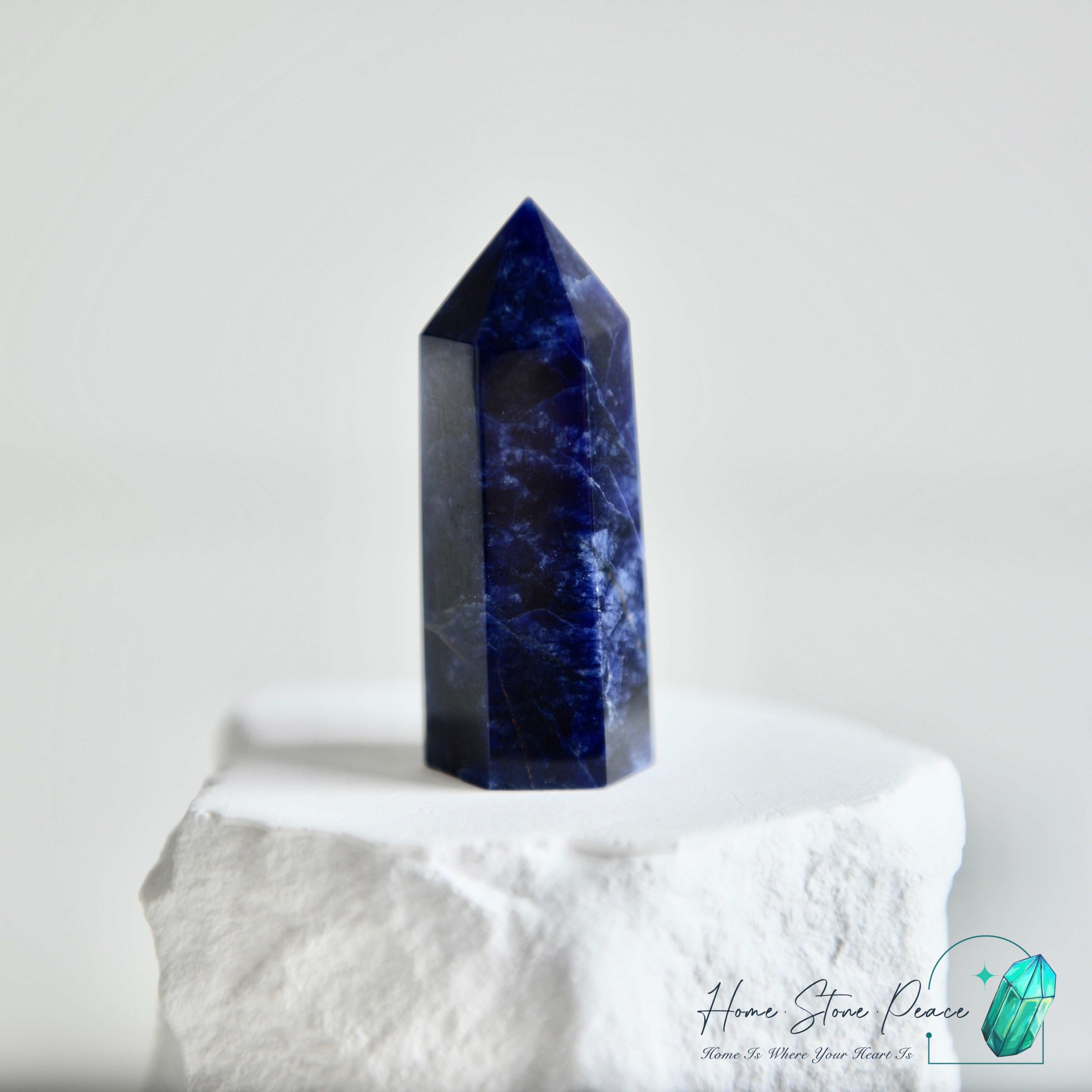 藍紋石柱 Sodalite Point