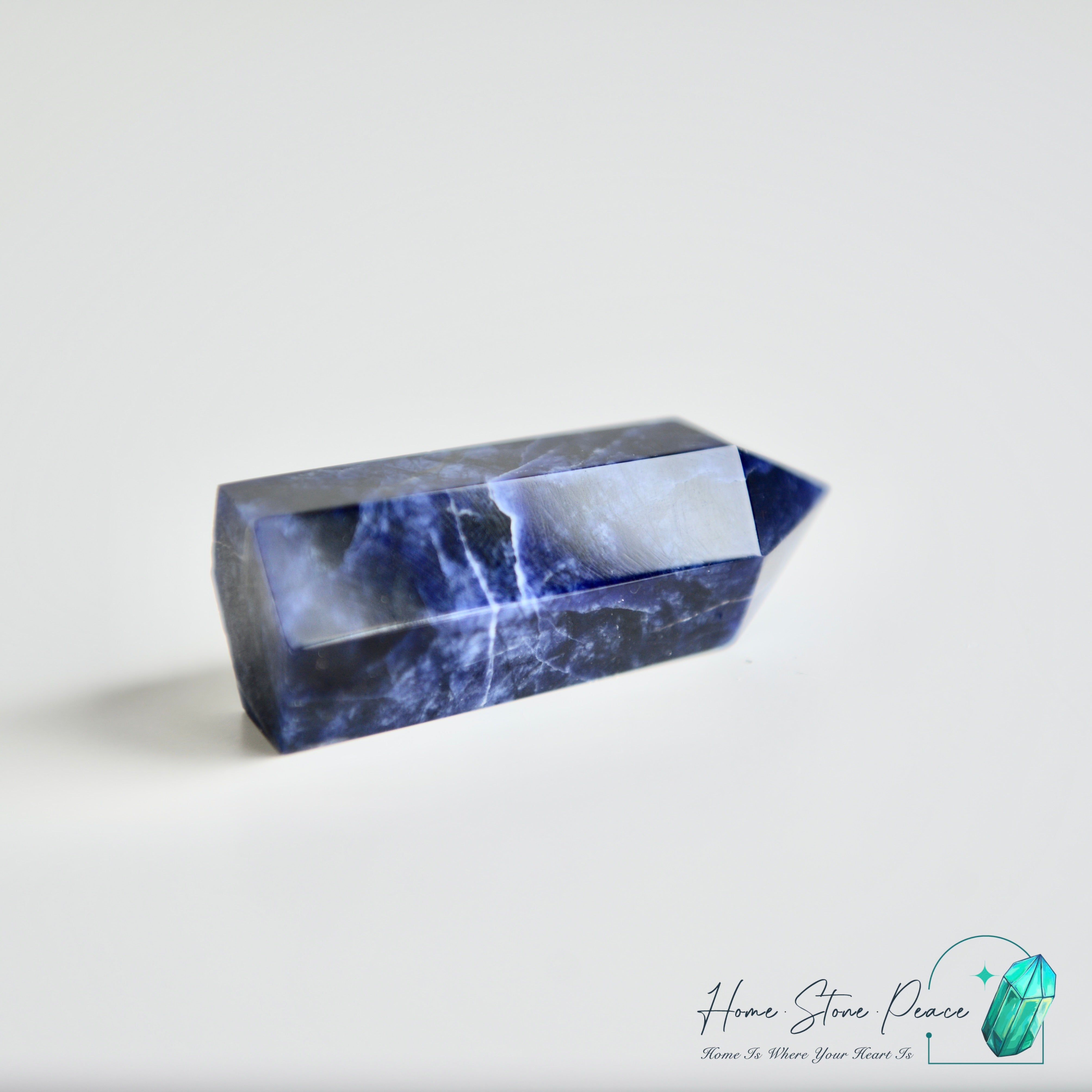 藍紋石柱 Sodalite Point