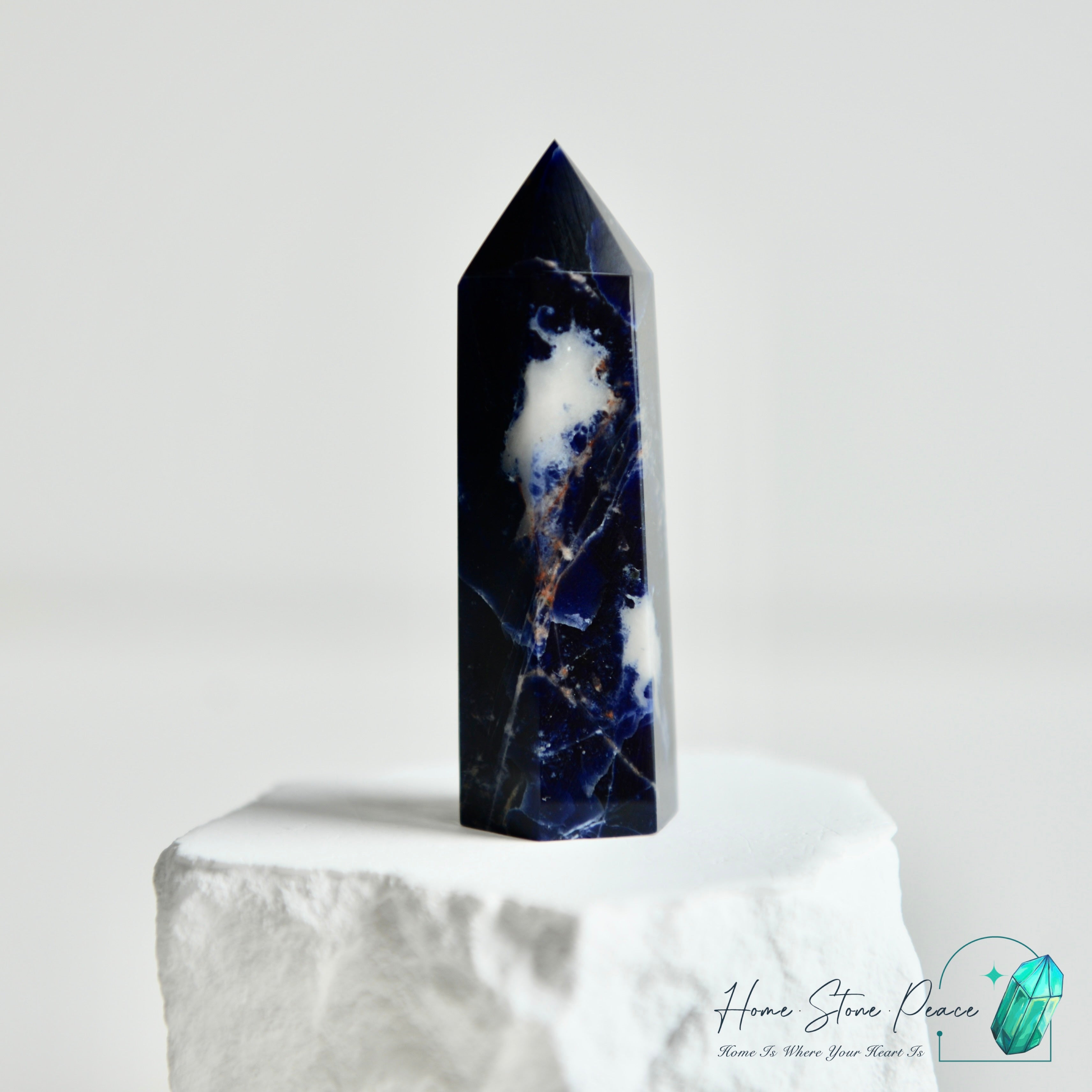 藍紋石柱 Sodalite Point