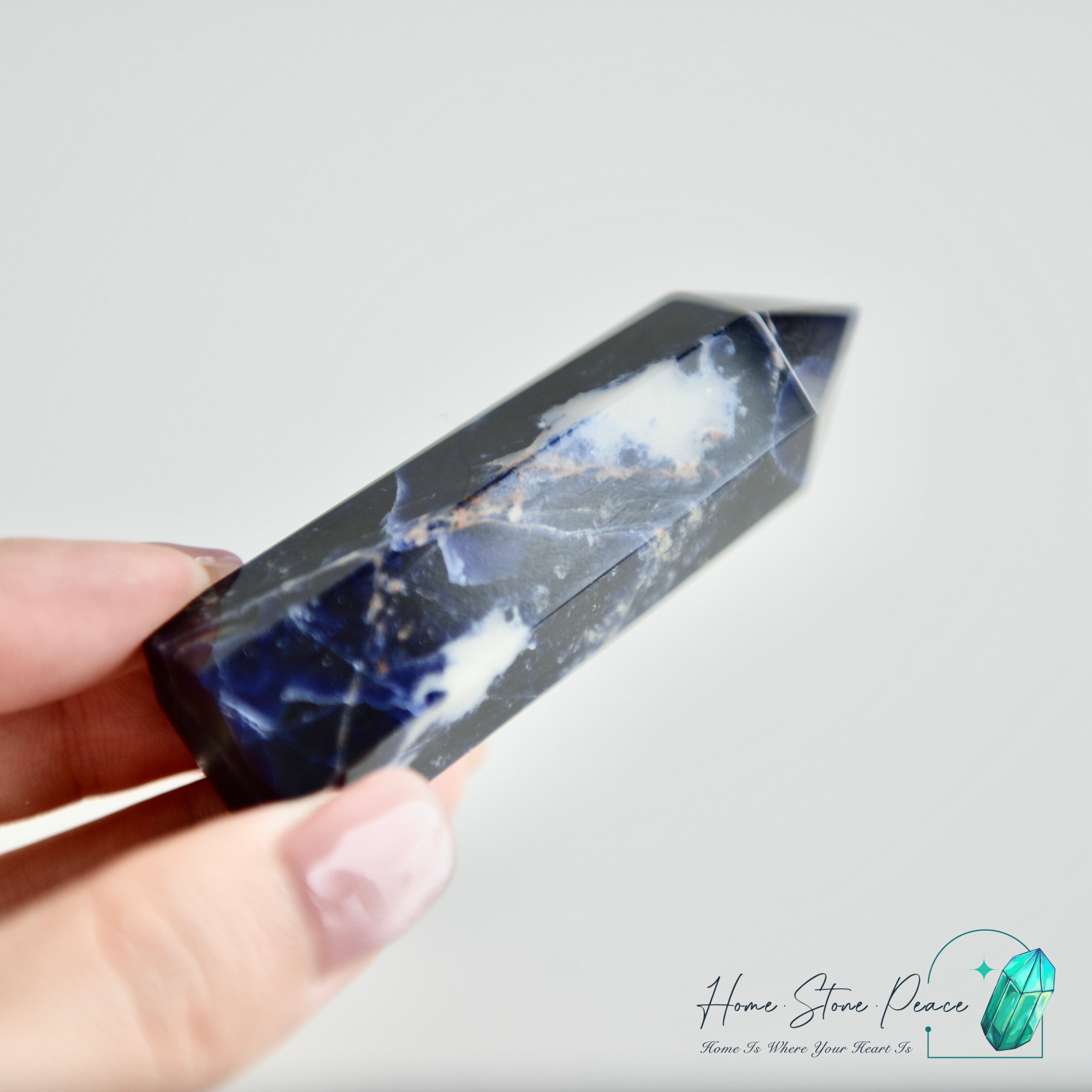 藍紋石柱 Sodalite Point