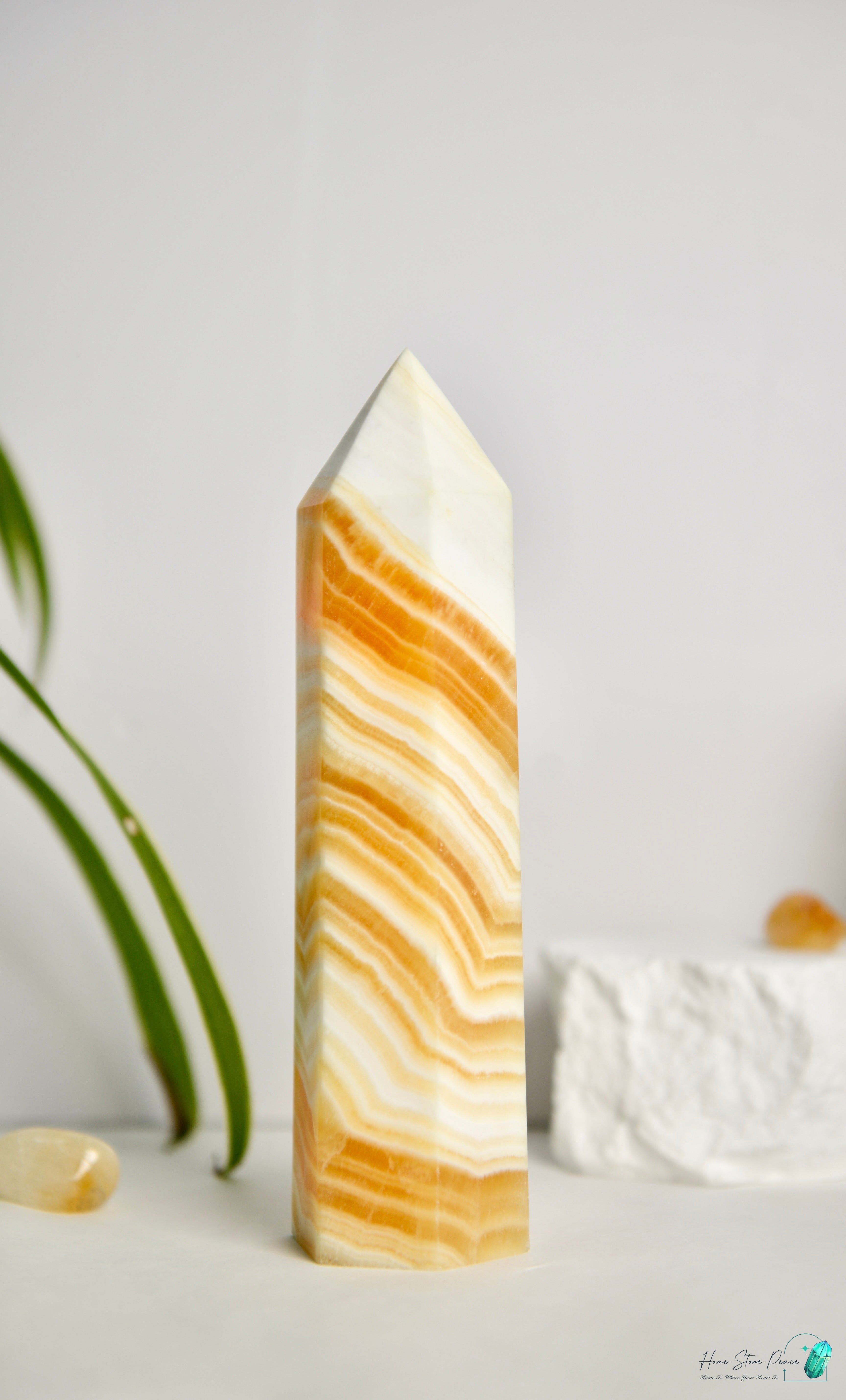 橙色方解石柱 Orange Calcite Tower