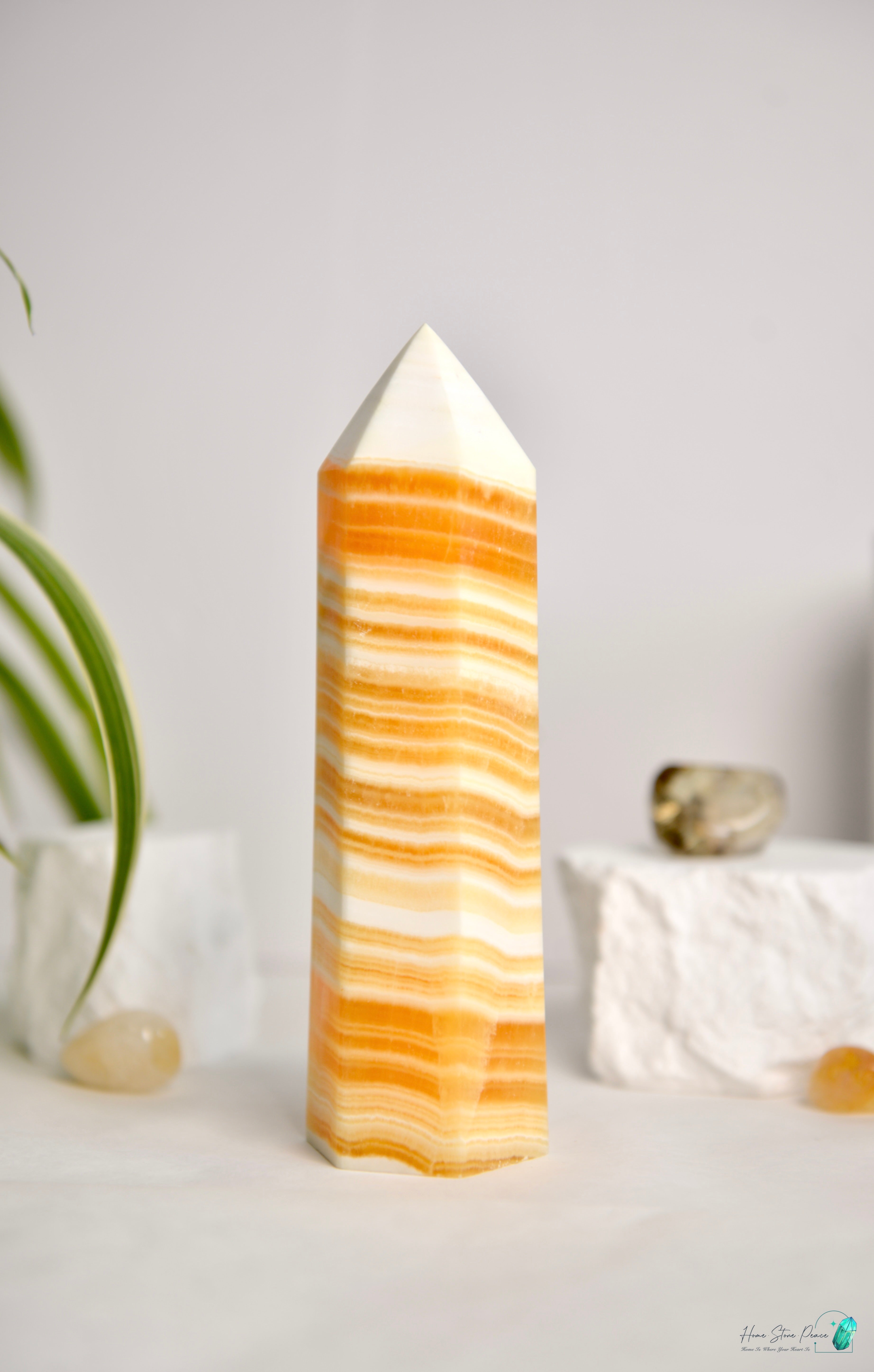橙色方解石柱 Orange Calcite Tower