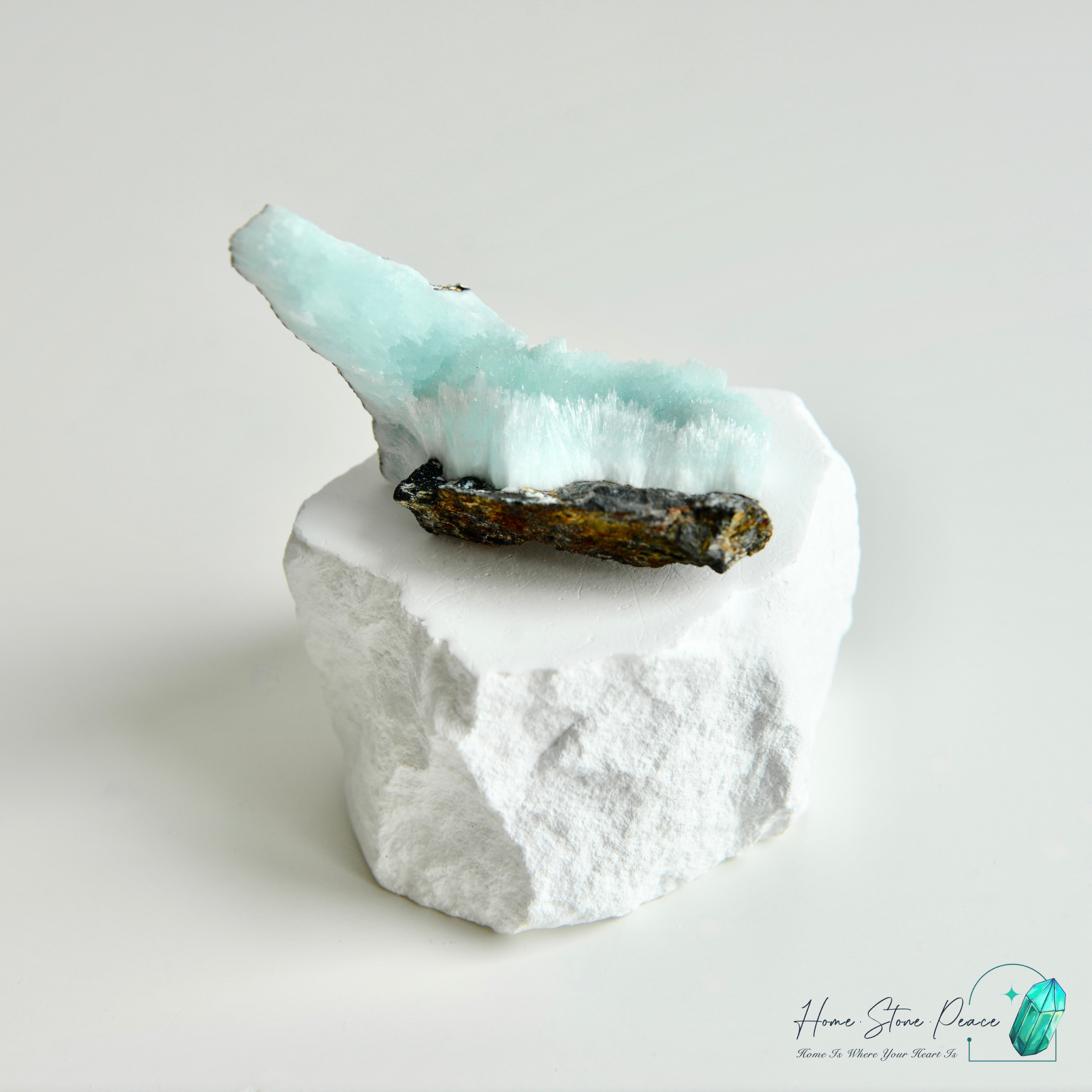 藍霰石 Blue Aragonite Cluster