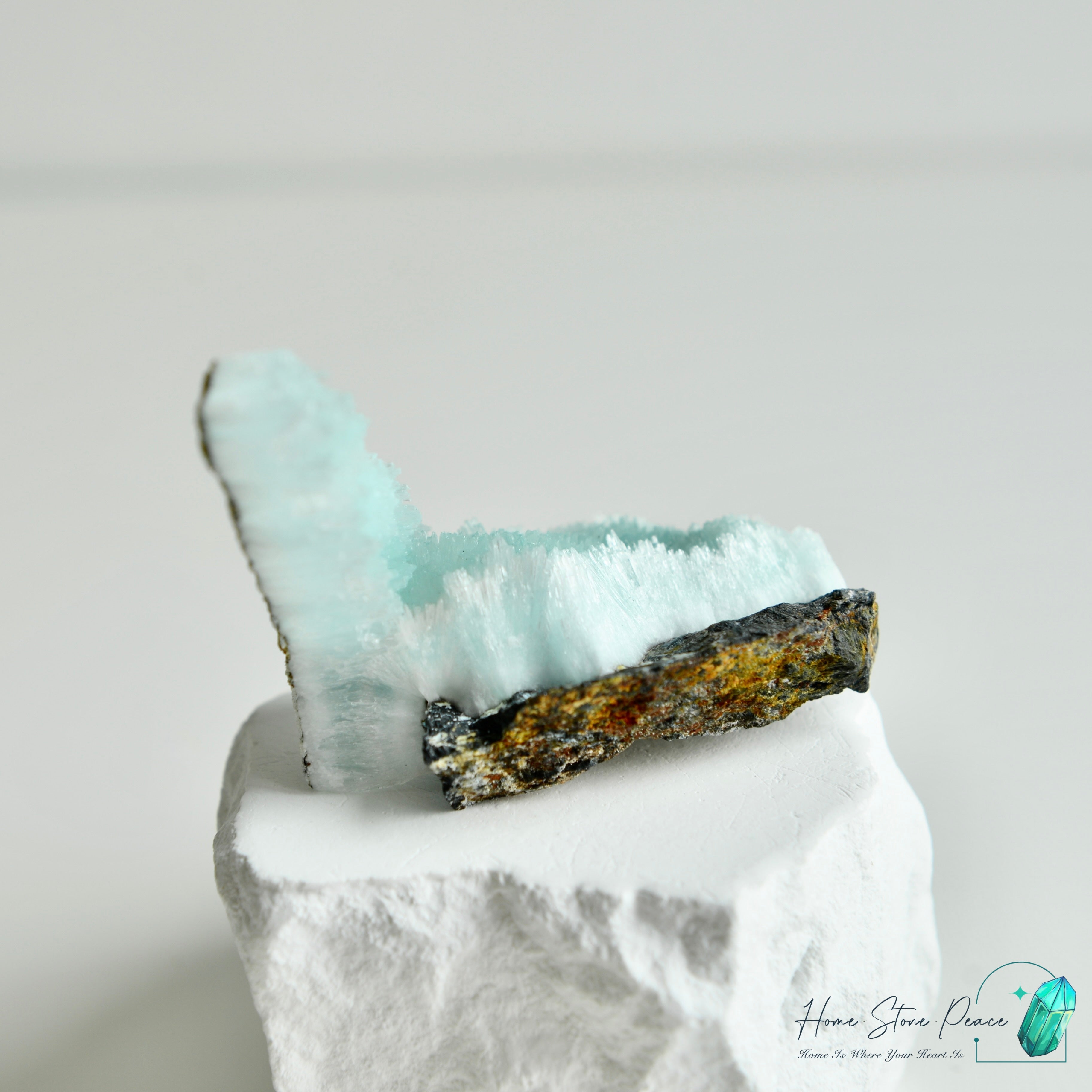 藍霰石 Blue Aragonite Cluster