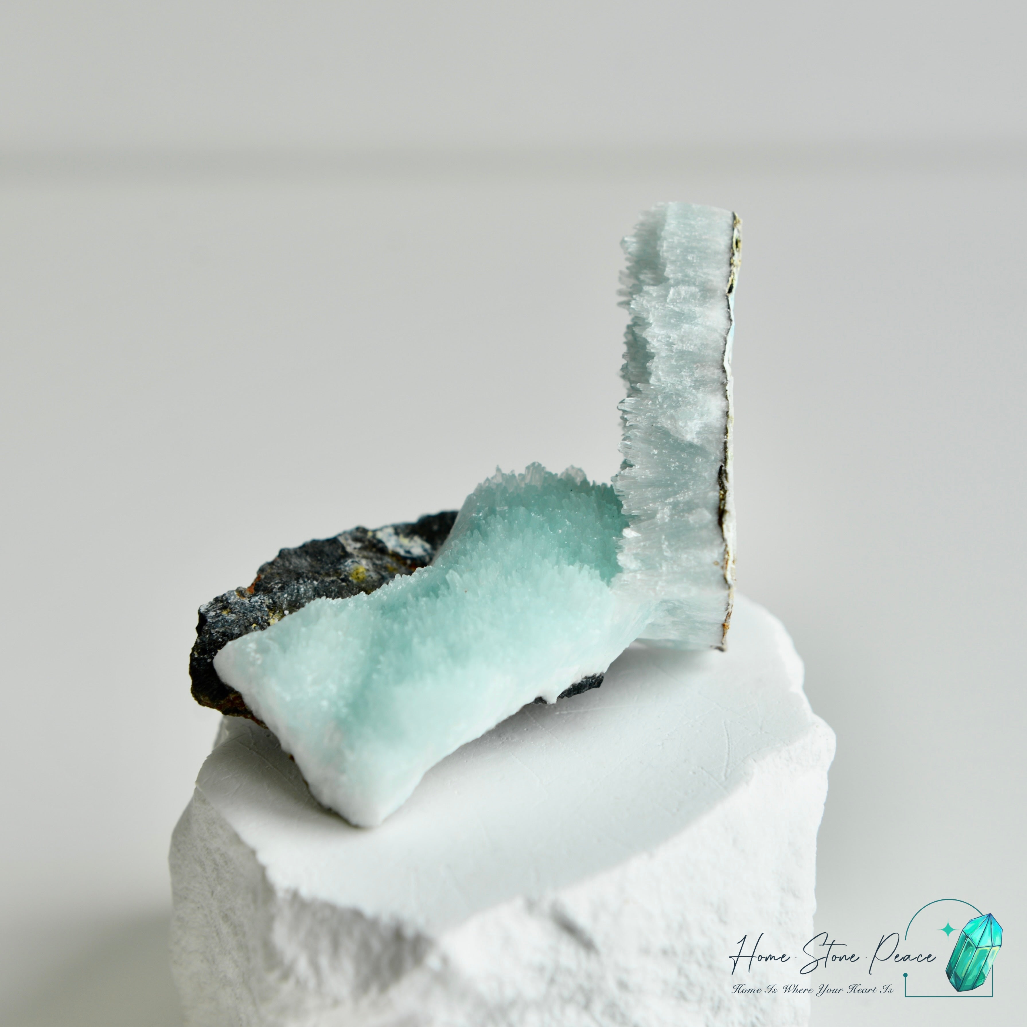 藍霰石 Blue Aragonite Cluster