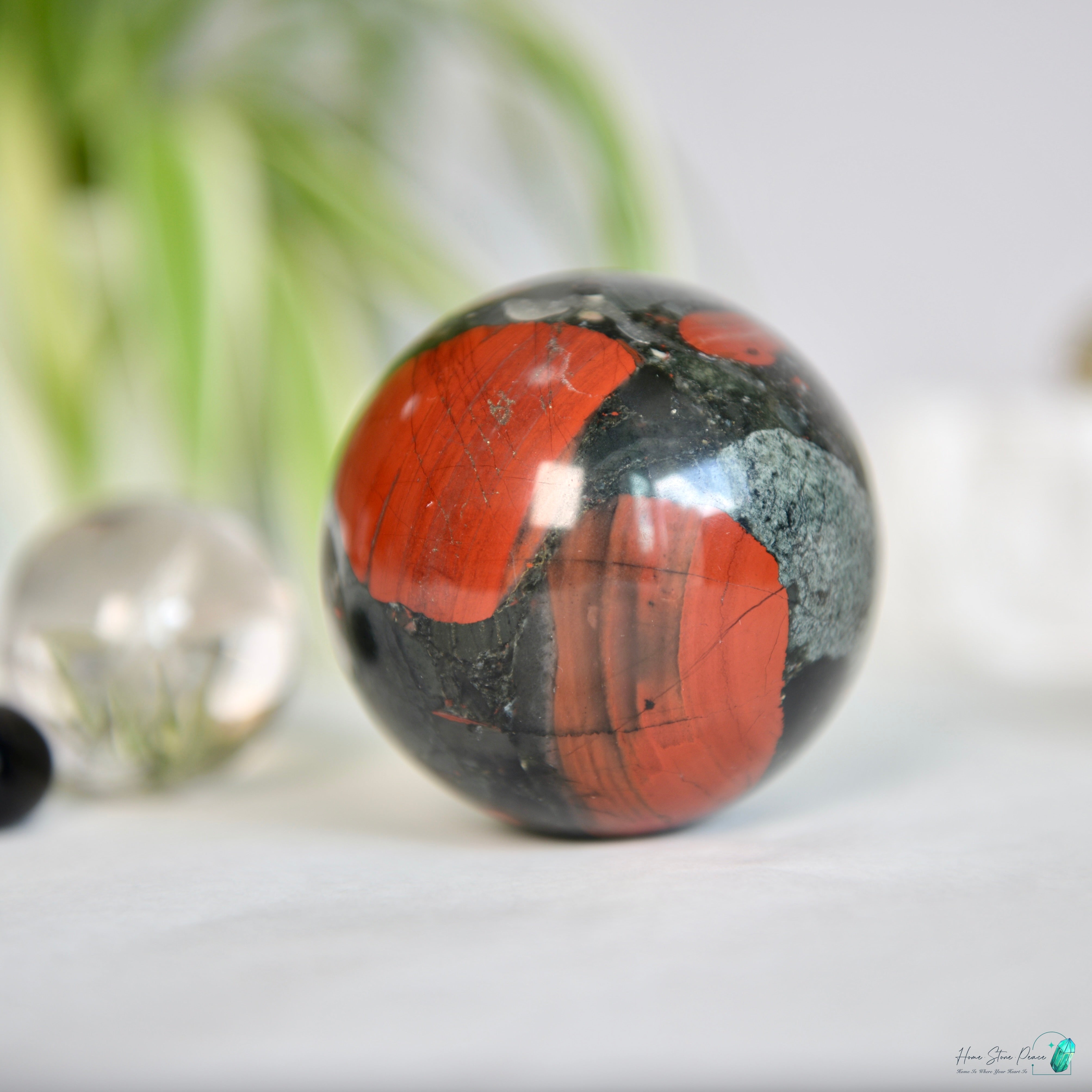 血石球 Bloodstone Sphere