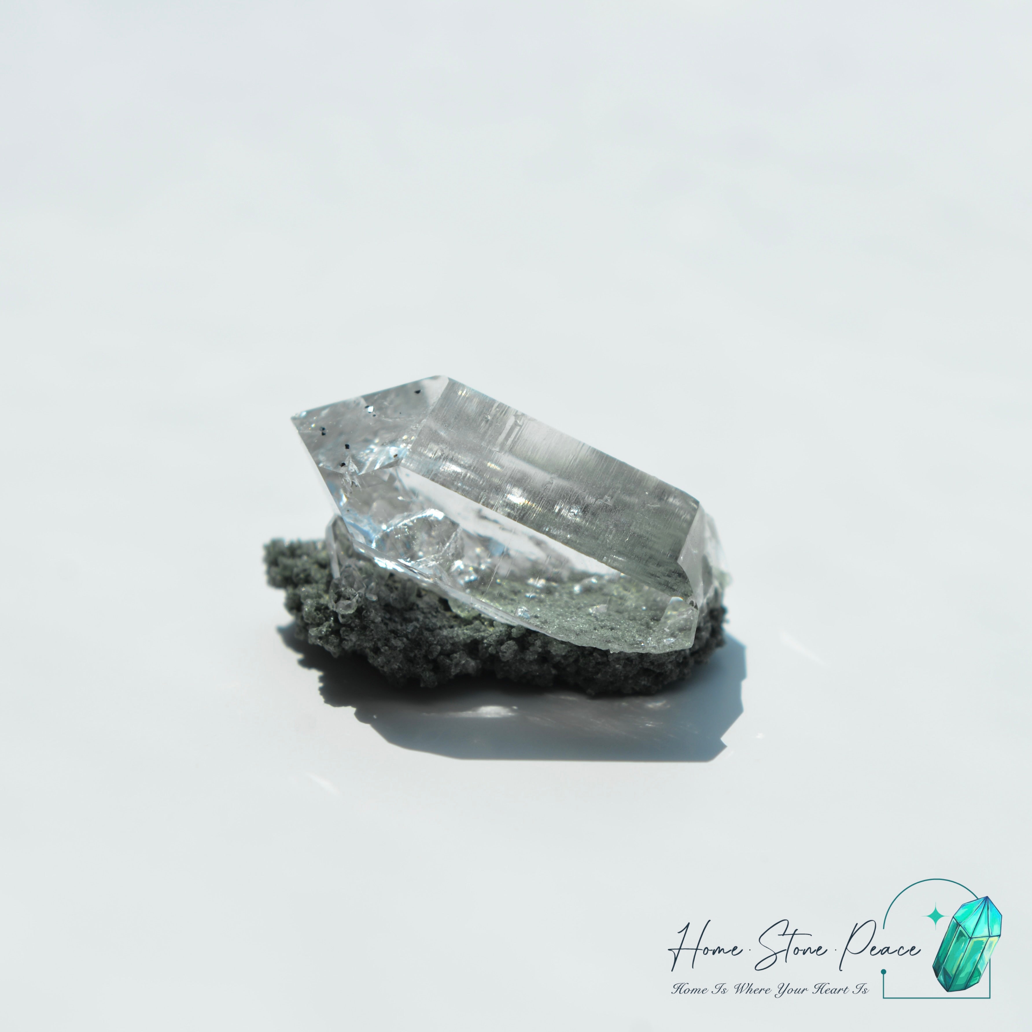 喜馬拉雅山晶中晶綠幽靈共生水晶 Himalayan Manifestation Quartz with Green Phantom (Chlorite)