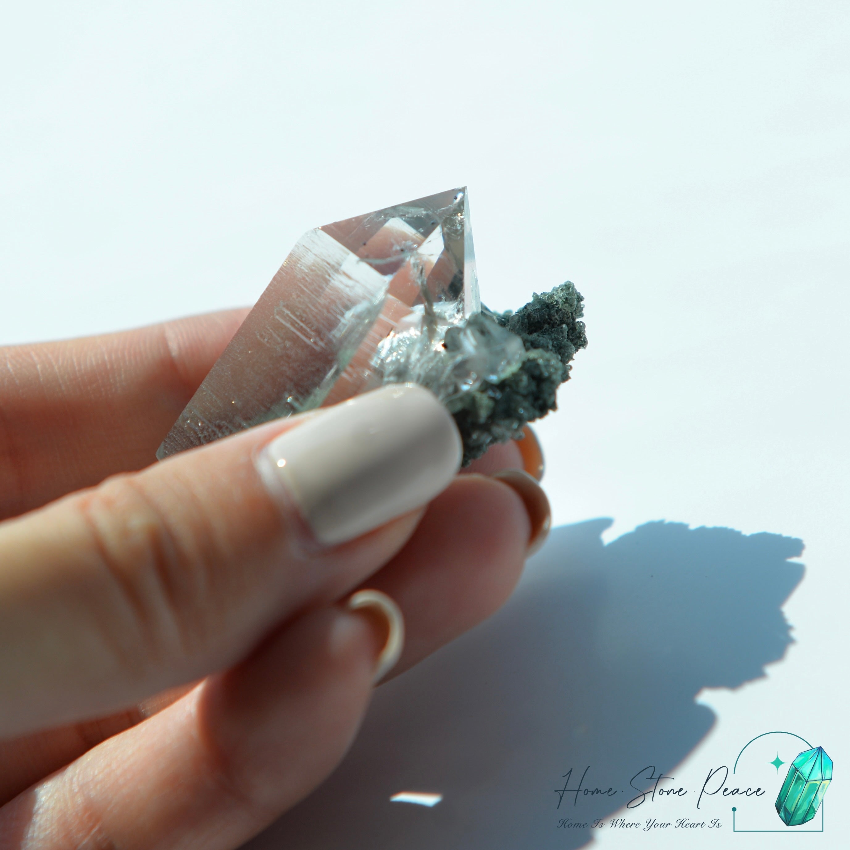 喜馬拉雅山晶中晶綠幽靈共生水晶 Himalayan Manifestation Quartz with Green Phantom (Chlorite)