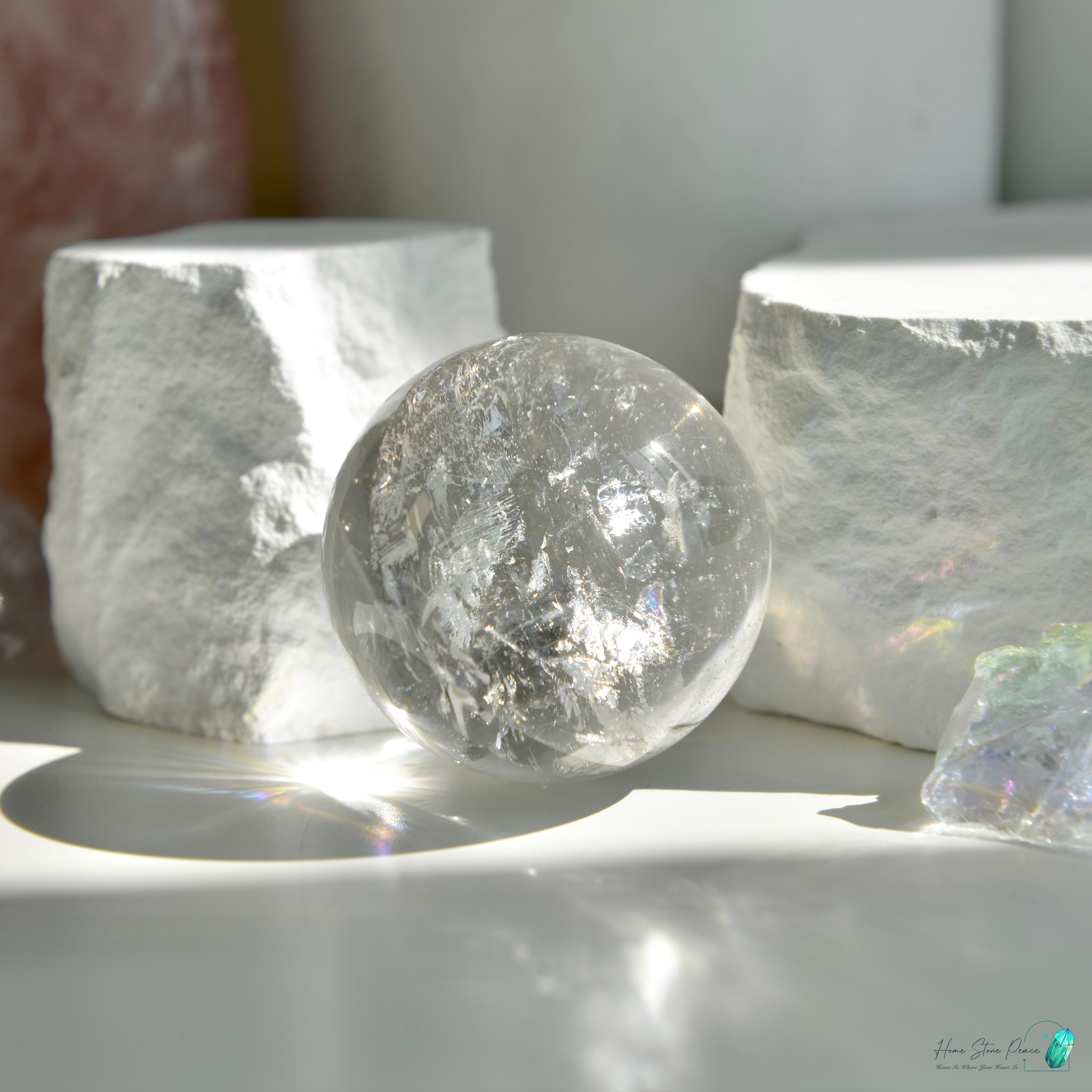 彩虹白水晶水晶球 Clear Quartz Sphere with Rainbows