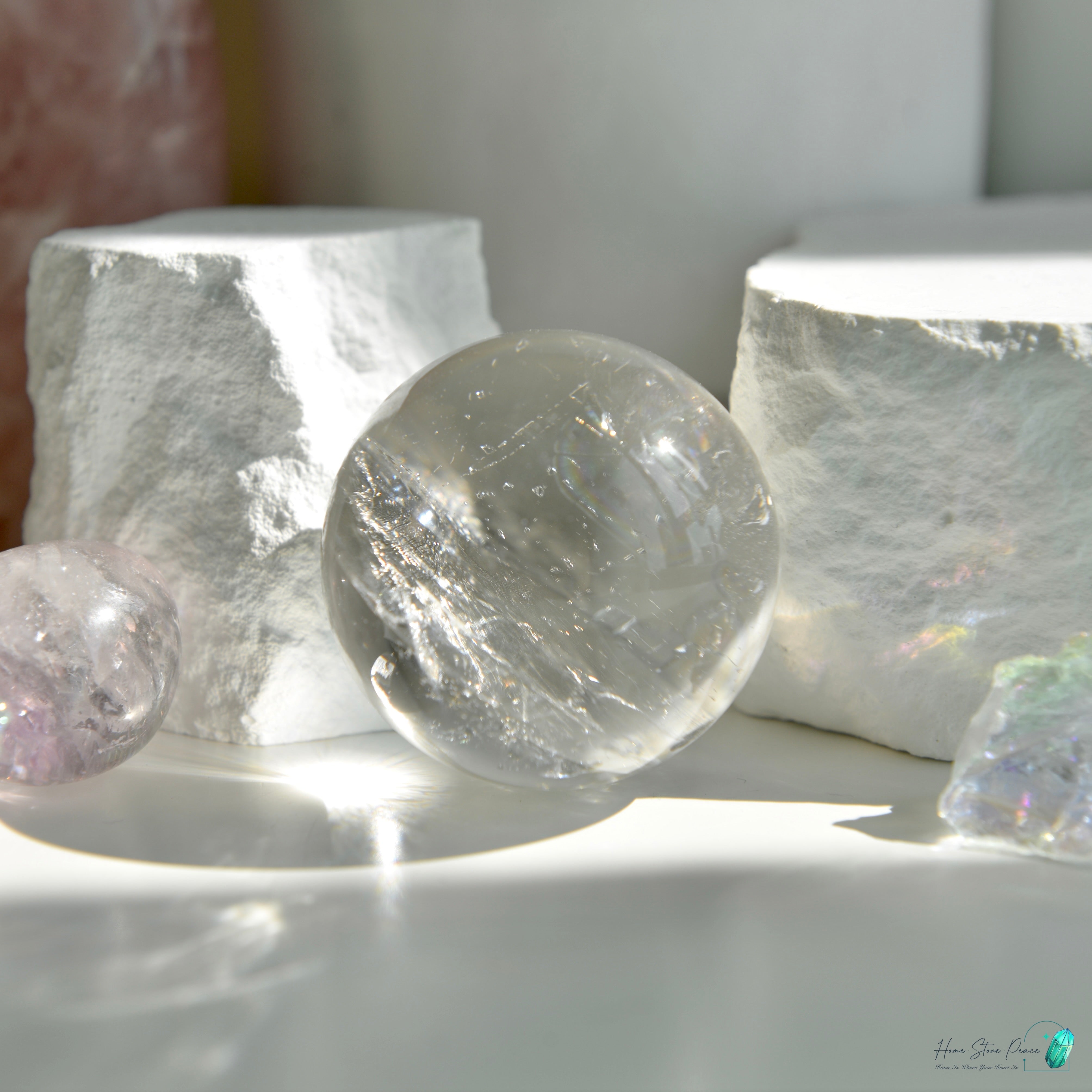 彩虹白水晶水晶球 Clear Quartz Sphere with Rainbows