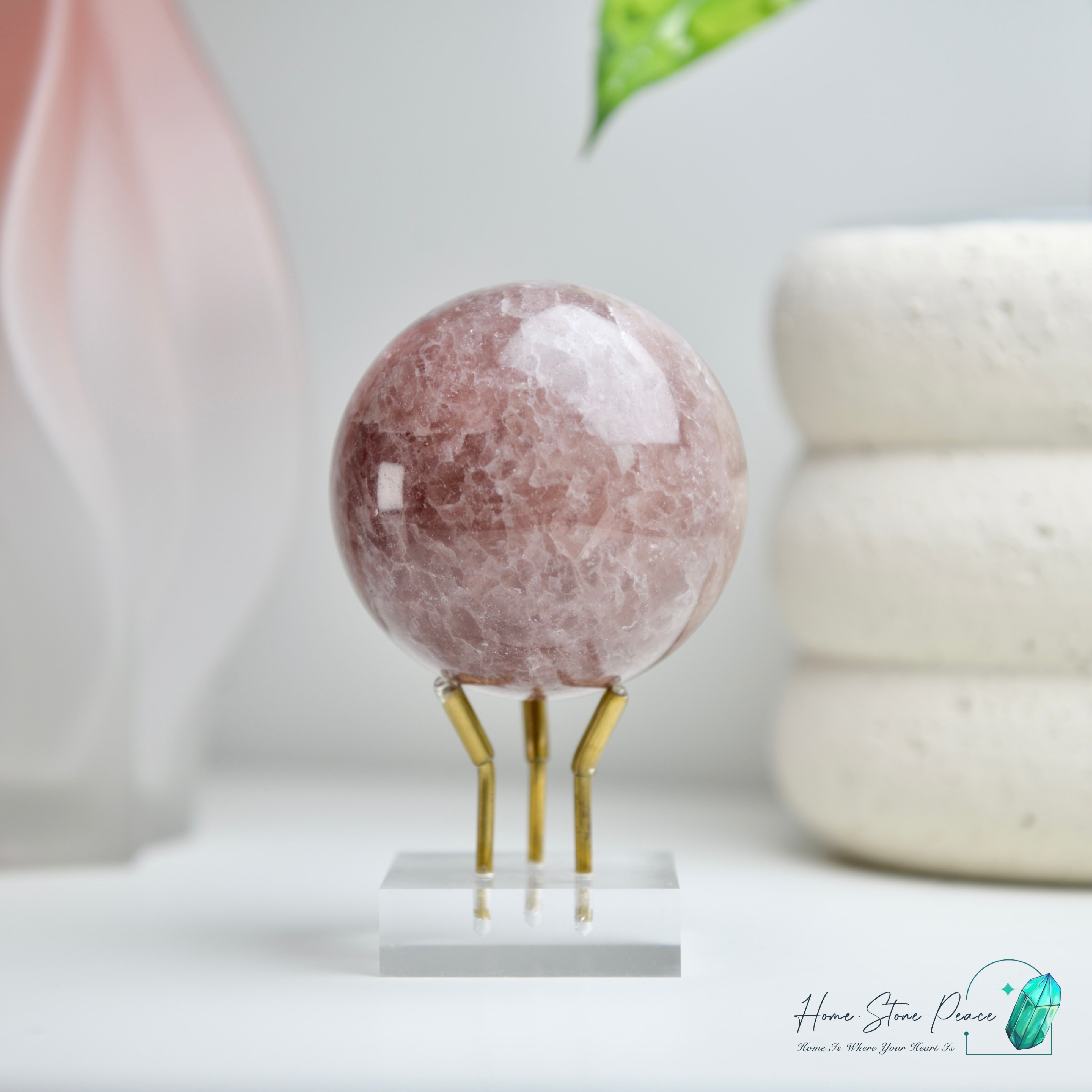 草莓晶球 Strawberry Quartz Sphere