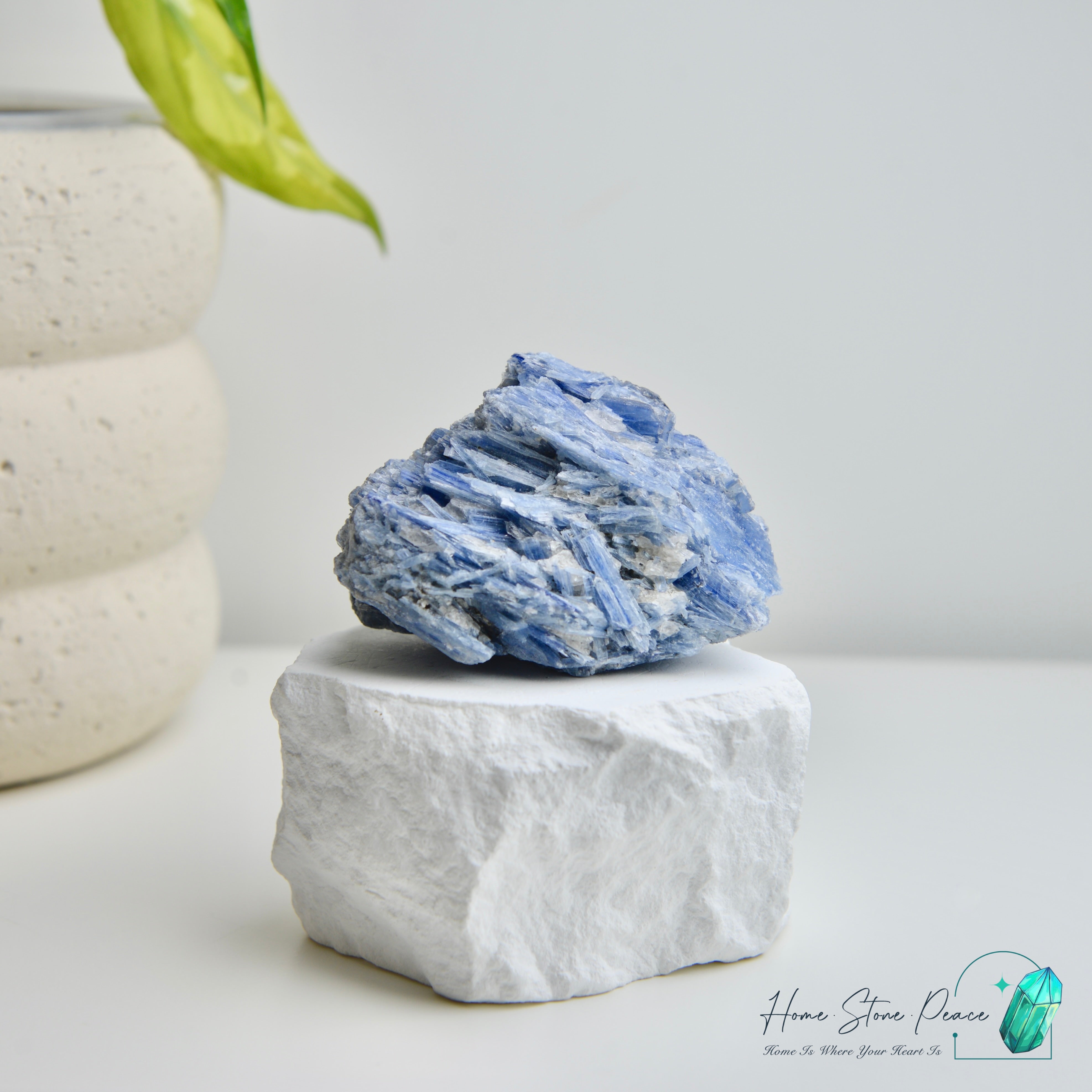 藍晶石原石塊 Blue Kyanite Cluster
