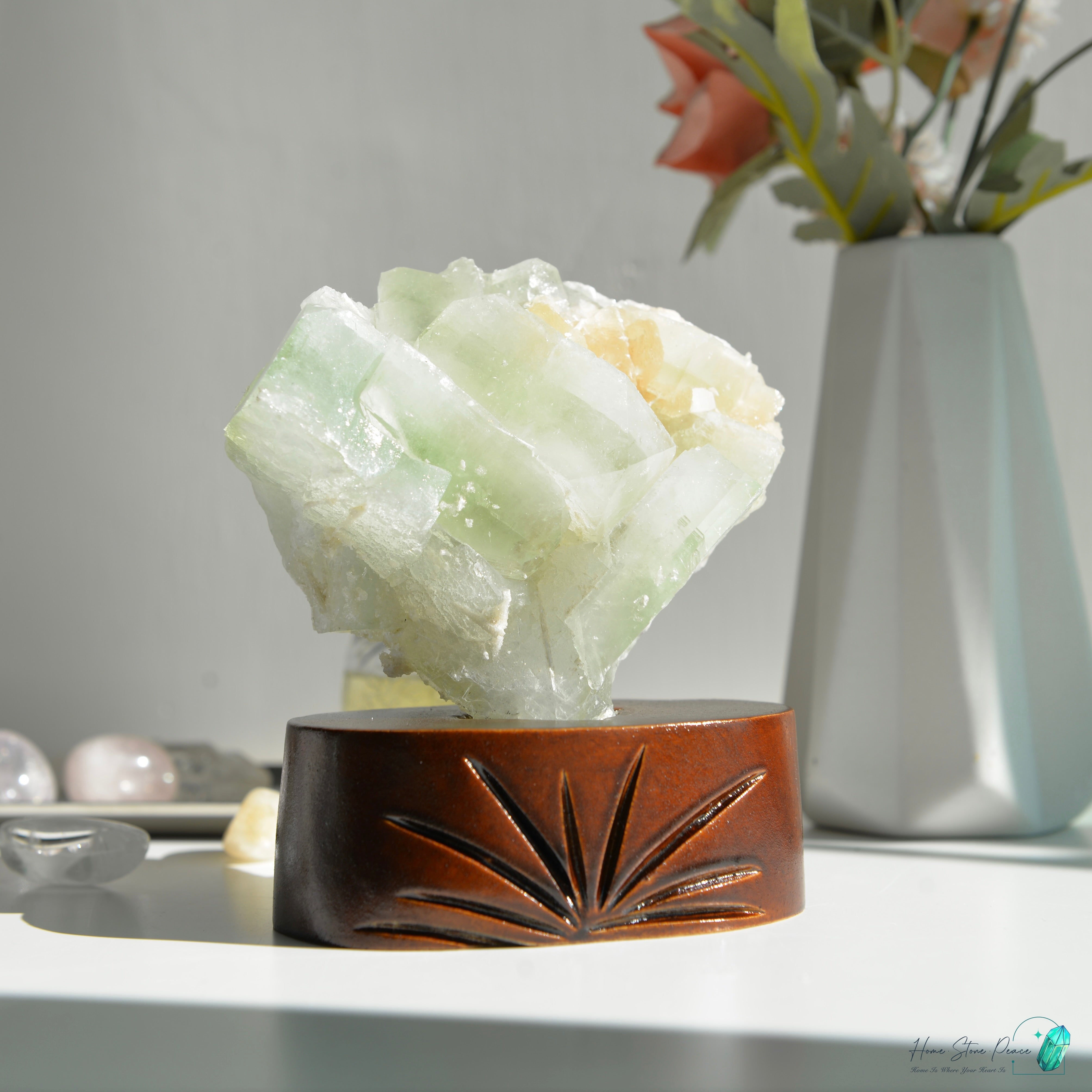 精品印度大顆綠魚眼石橙輝沸石共生原石 Green Apophyllite with Peach Stilbite Cluster