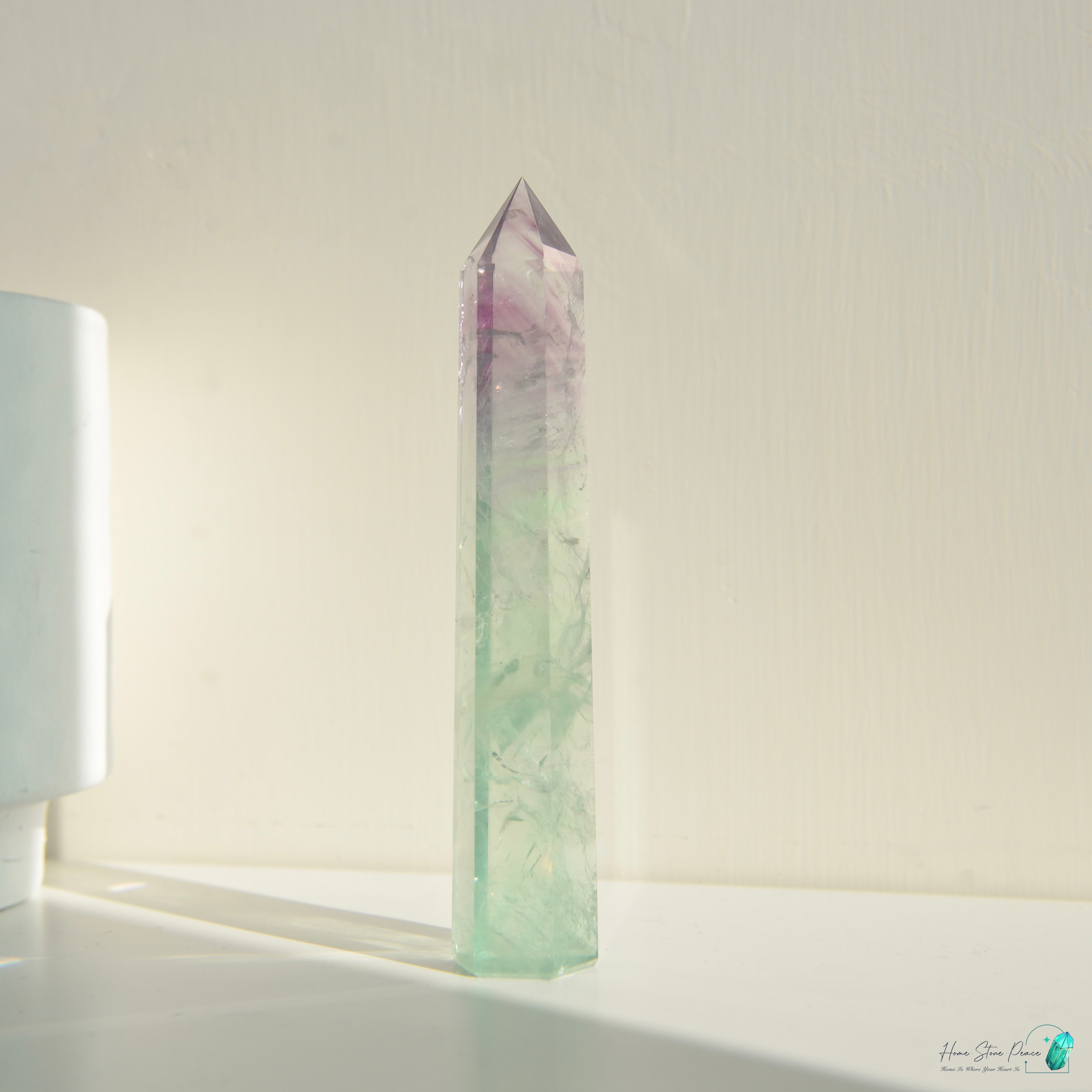 半透明螢石柱 Fluorite Tower