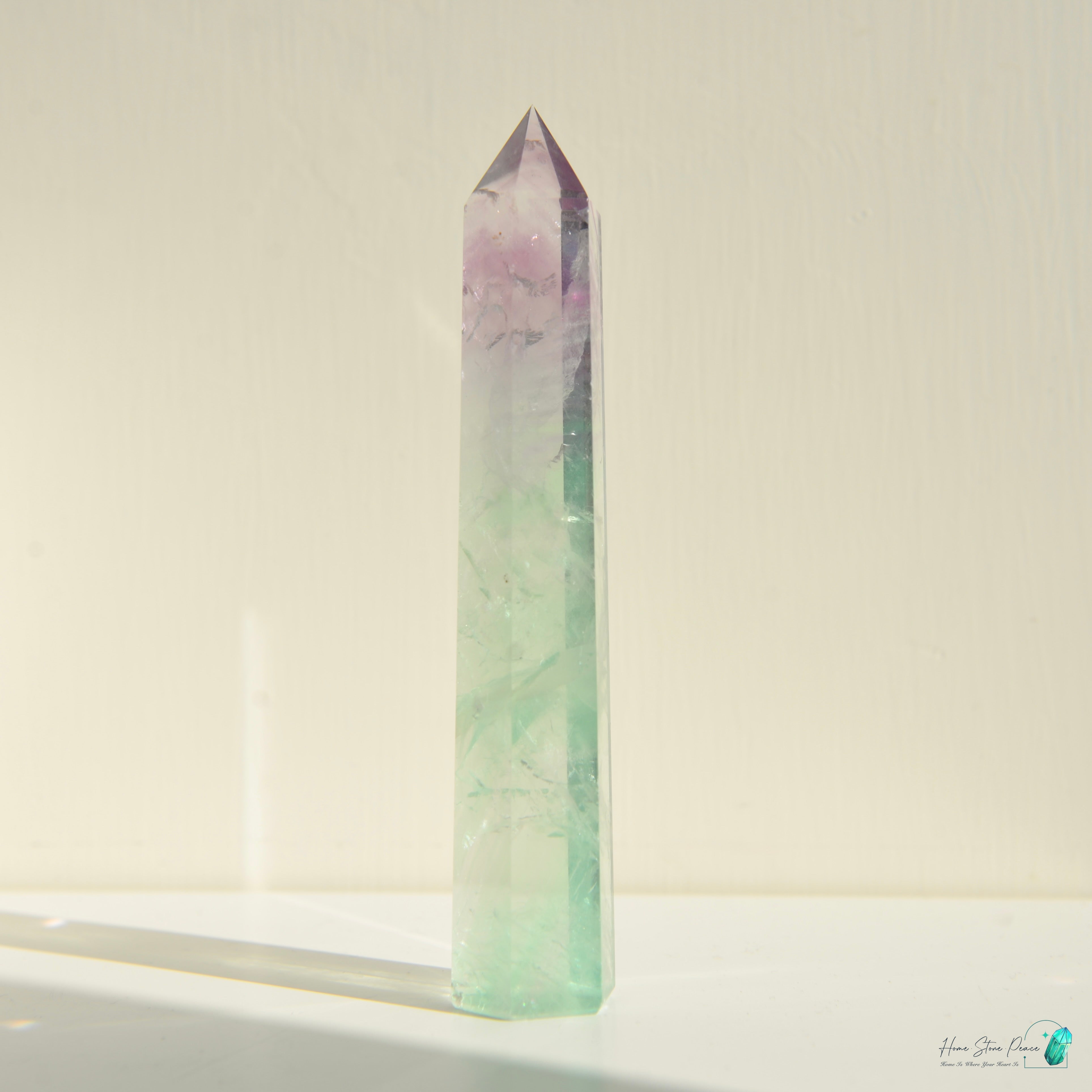 半透明螢石柱 Fluorite Tower
