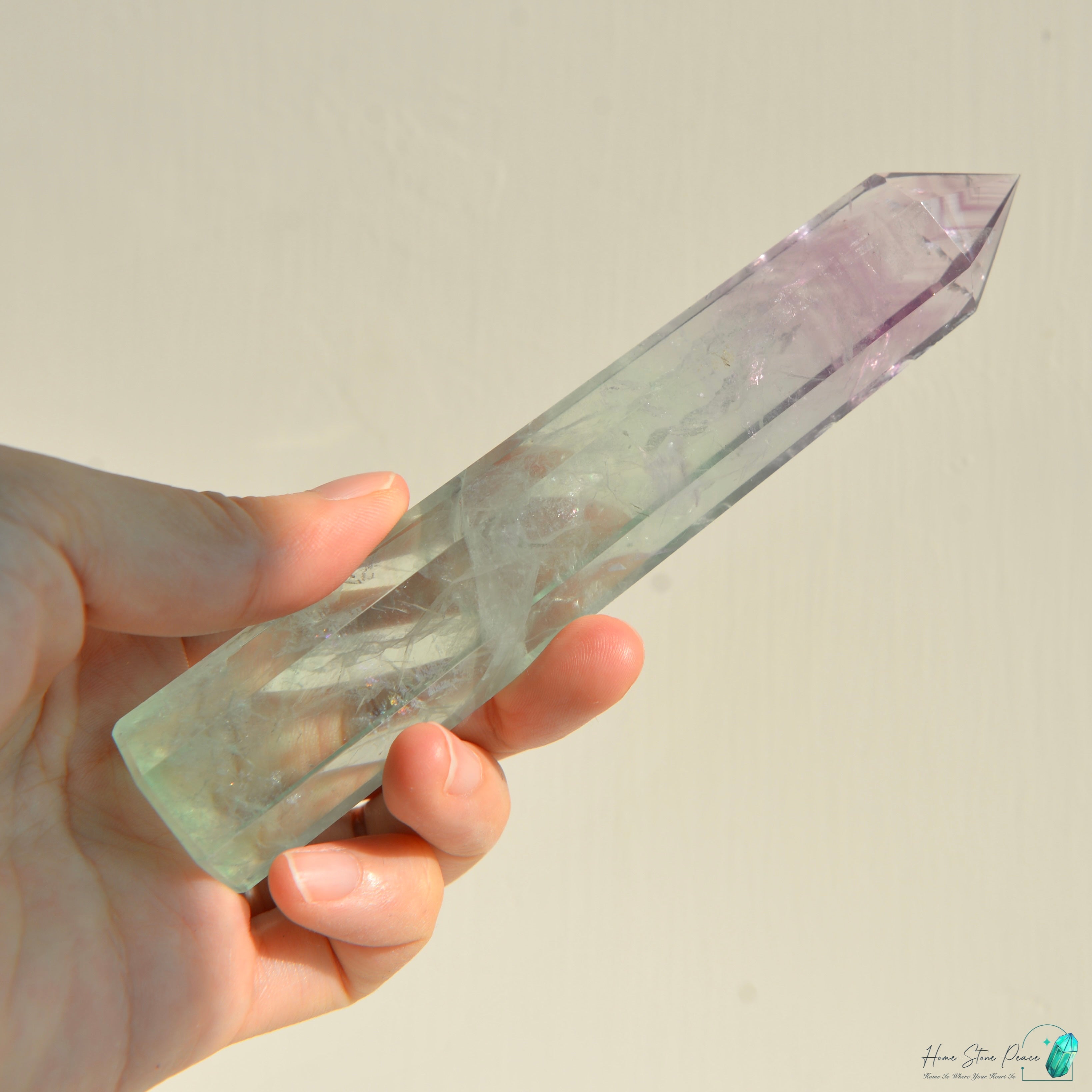 半透明螢石柱 Fluorite Tower