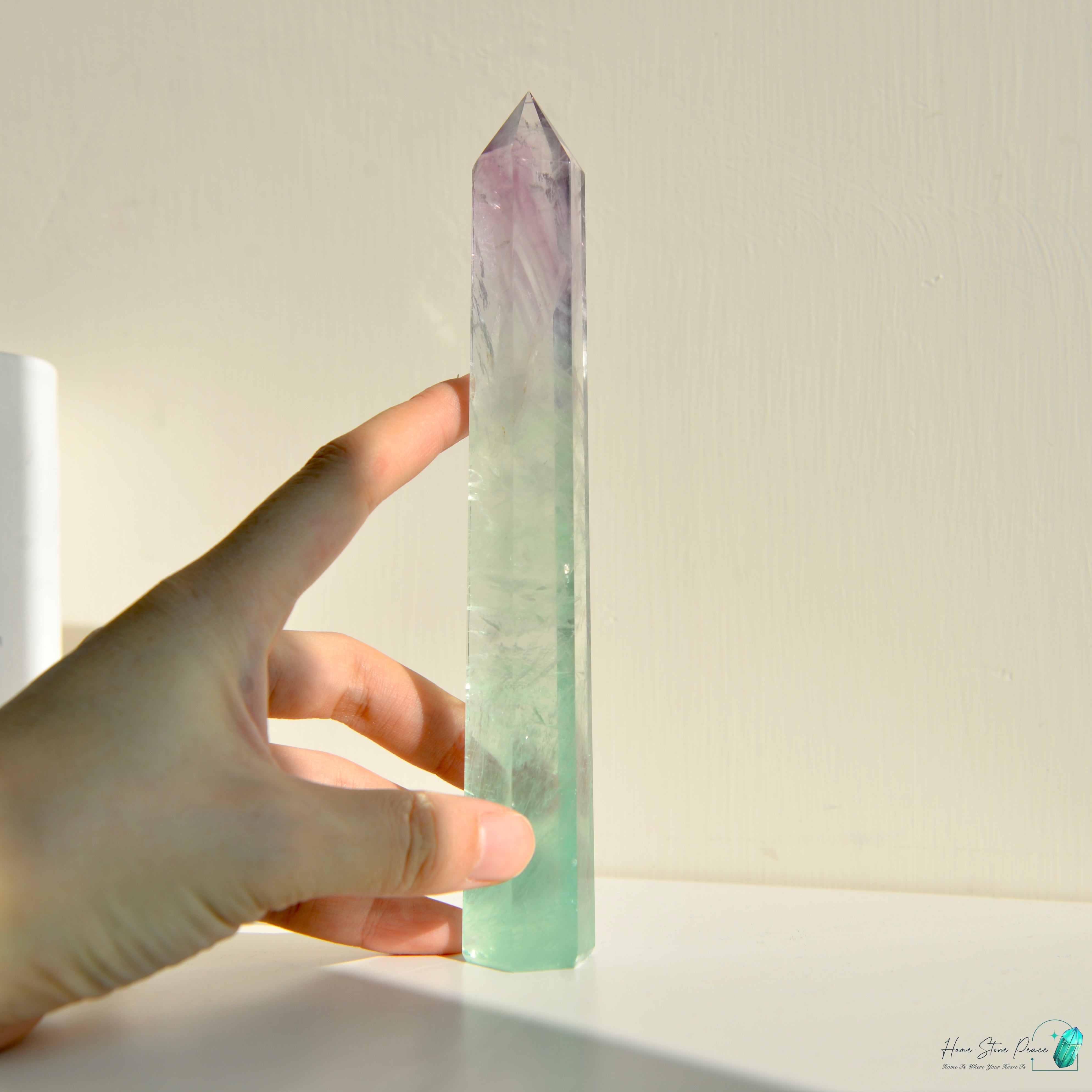 半透明螢石柱 Fluorite Tower