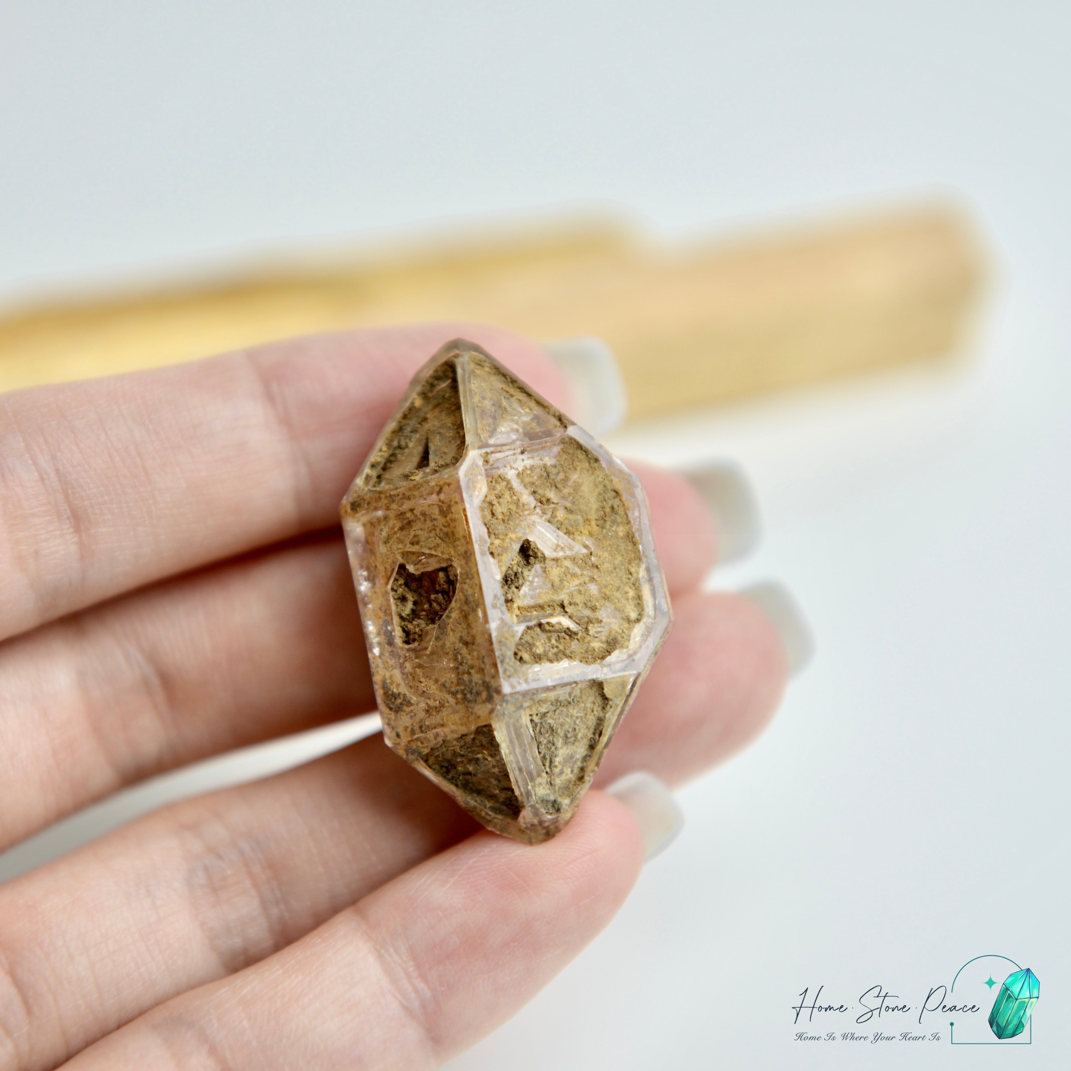 黃泥骸骨水晶 Yellow Mud Skeletal Quartz