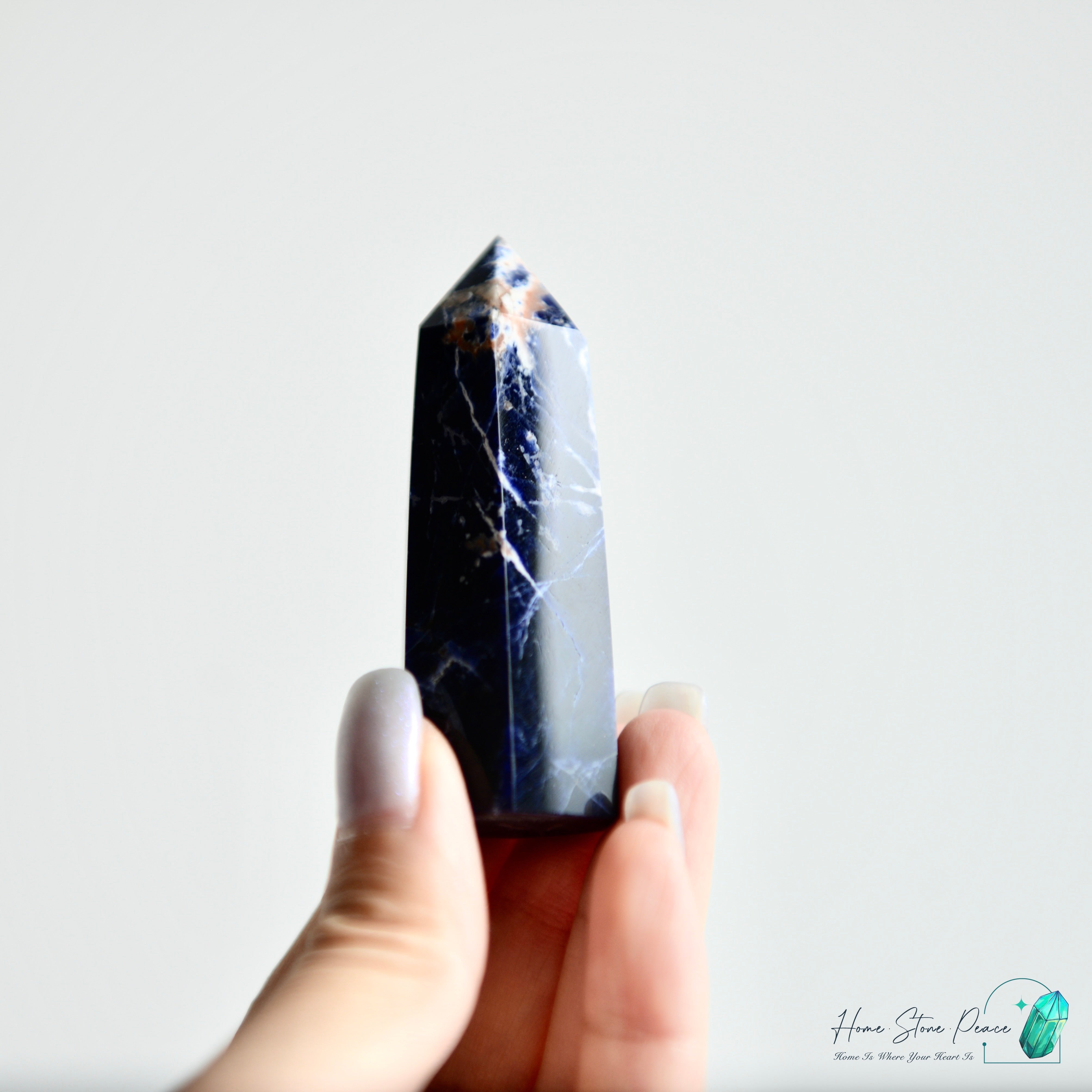 藍紋石柱 Sodalite Point