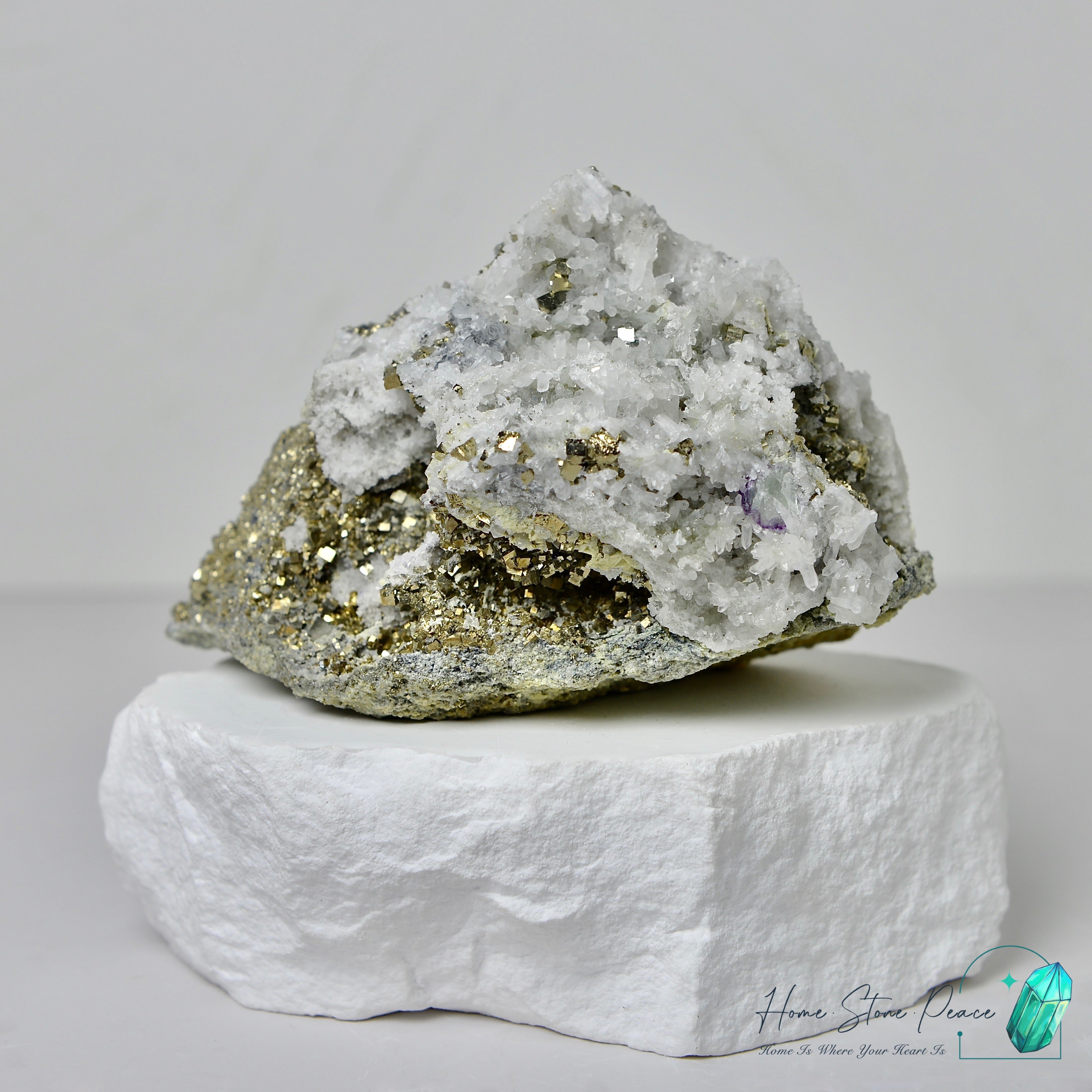 黃鐵礦方解石共生原石 Pyrite Cluster with Calcite