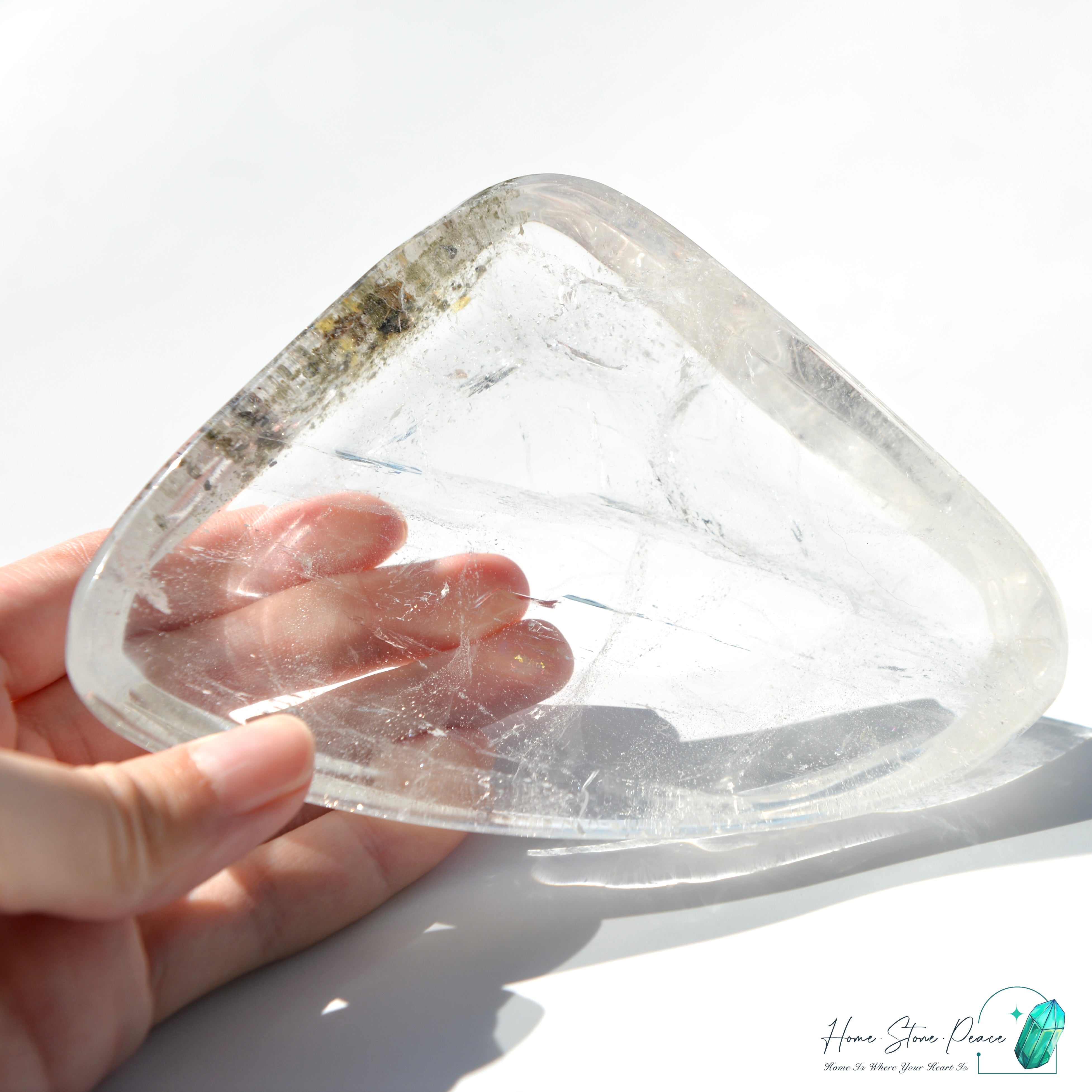 白水晶綠幽靈共生水晶碟 Clear Quartz Dish with Green Phantom Inclusion