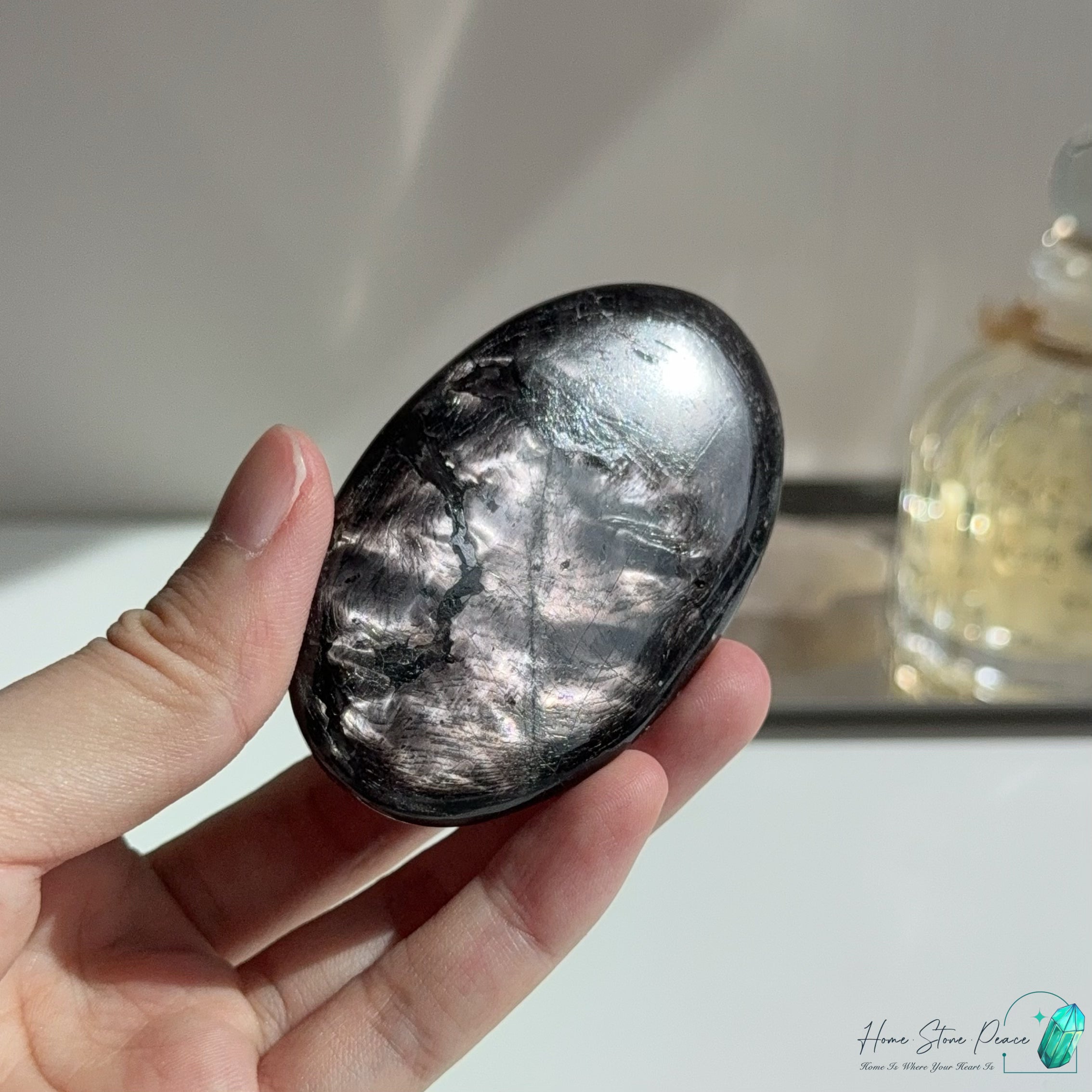 蘇輝石(金運石)手握り石 Hypersthene Palm Stone