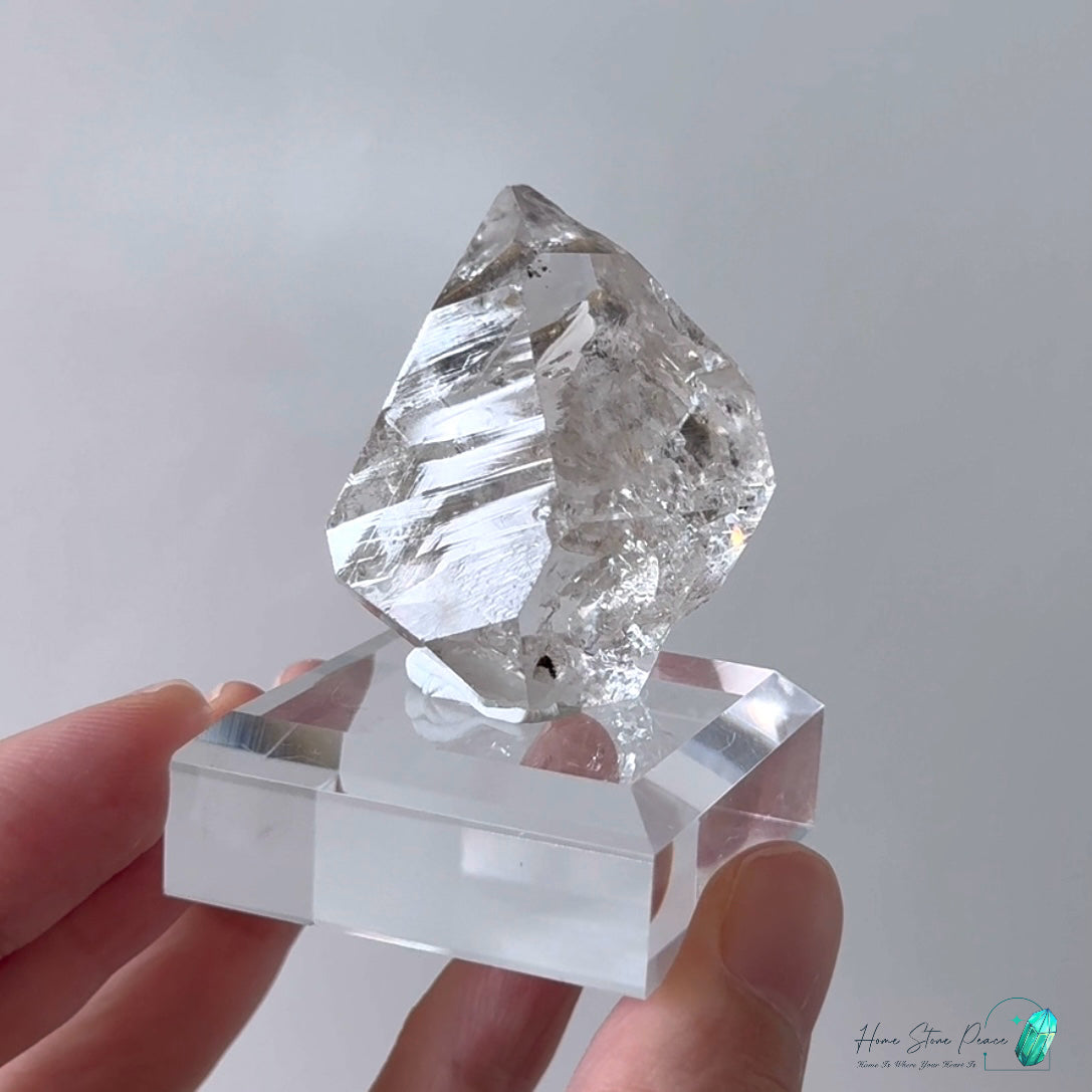 美國紐約赫基蒙鑽石(玻璃體) New York Herkimer Diamond with Hydrocarbon Inclusion