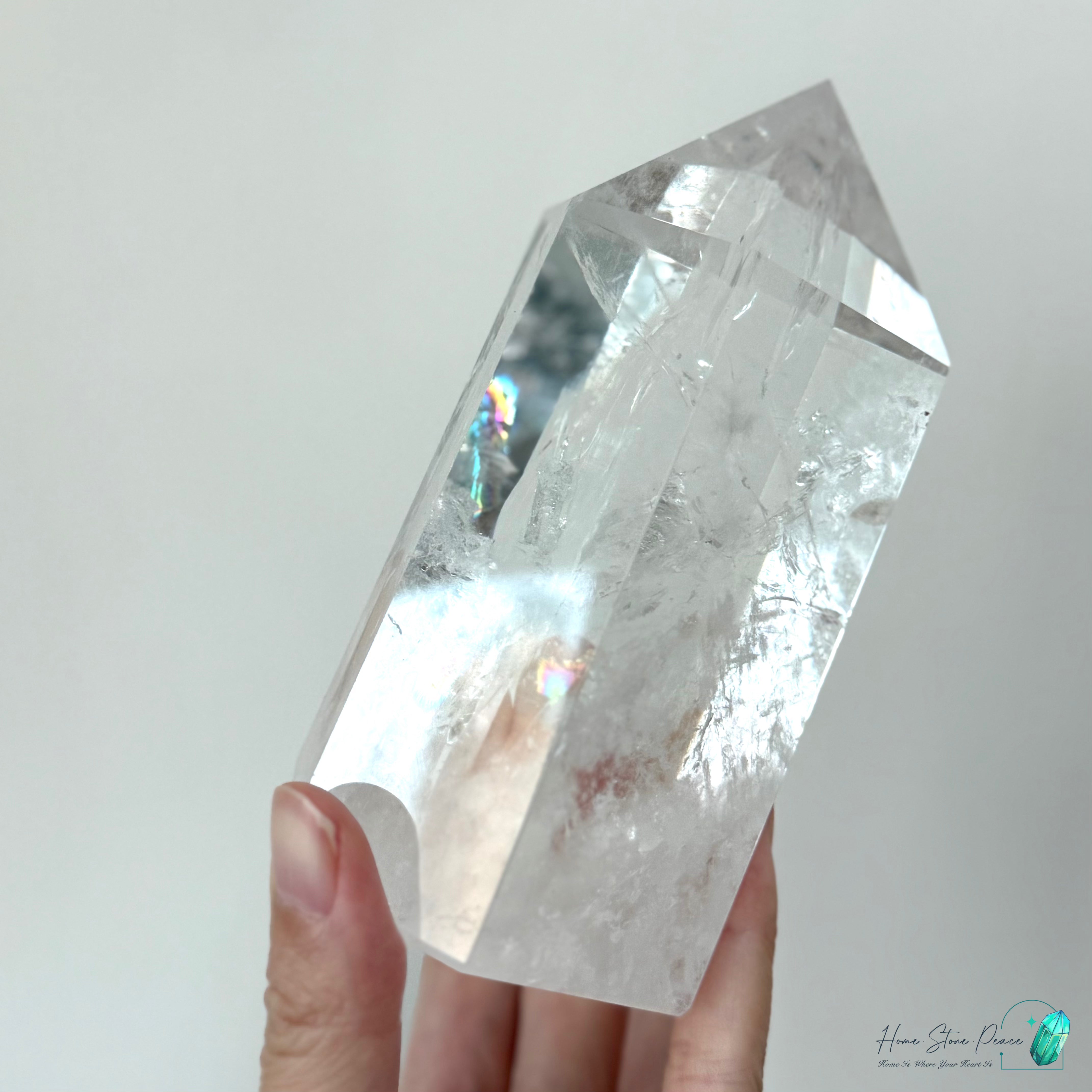 彩虹白水晶柱 Clear Quartz Tower with Rainbows