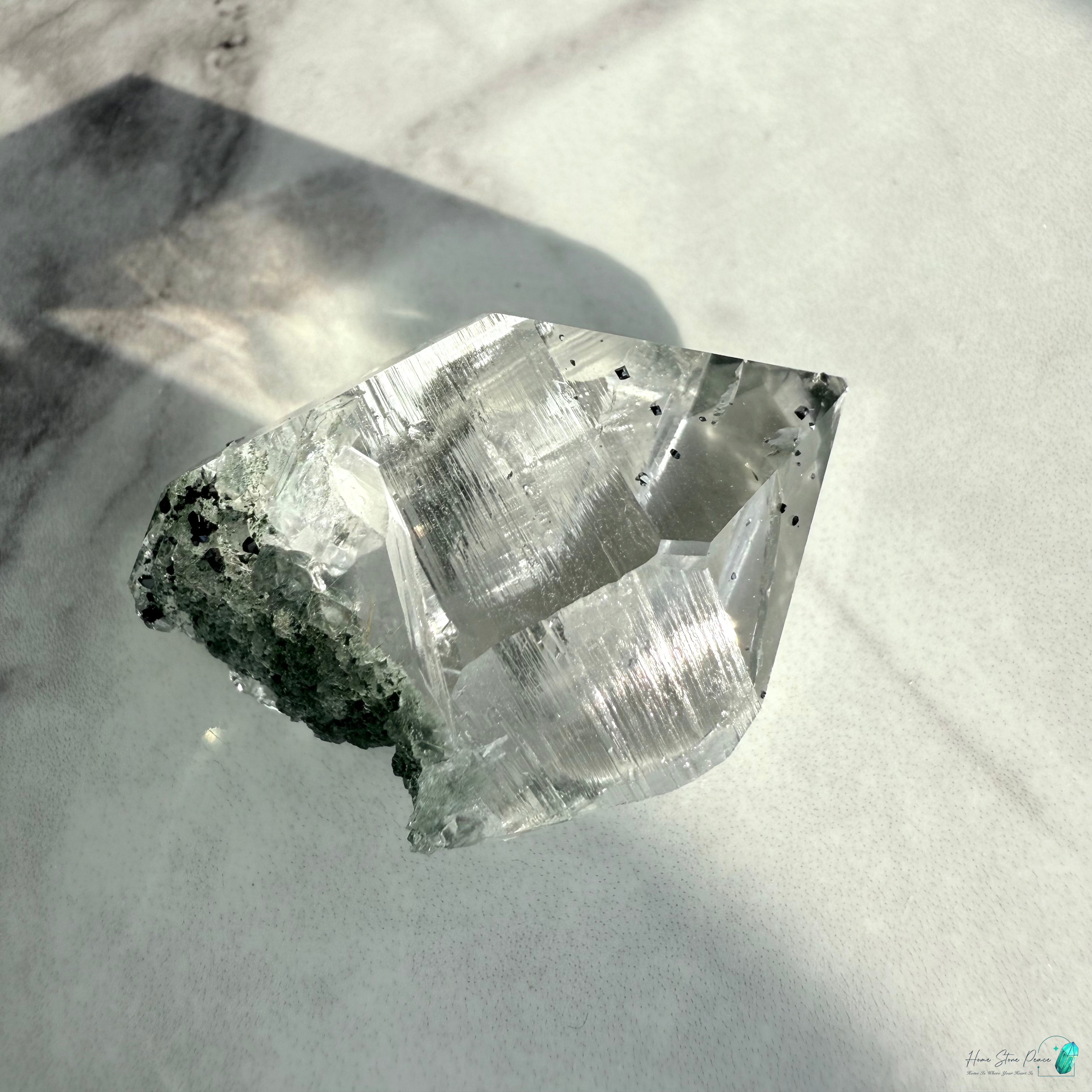 精品喜馬拉雅山綠泥共生水晶 Premium Himalayan Quartz with Green Chlorite