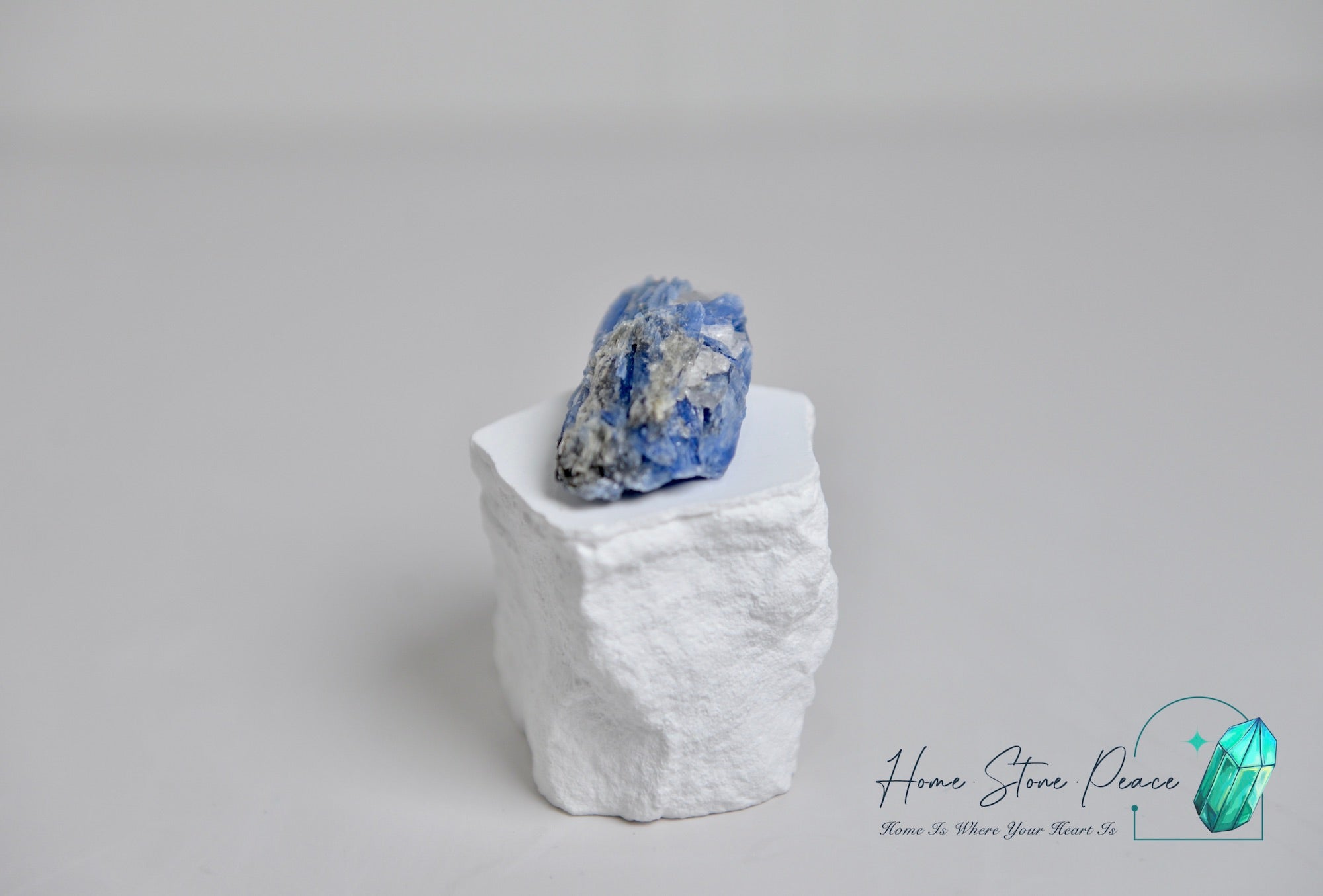 藍晶石原石塊 Blue Kyanite Cluster