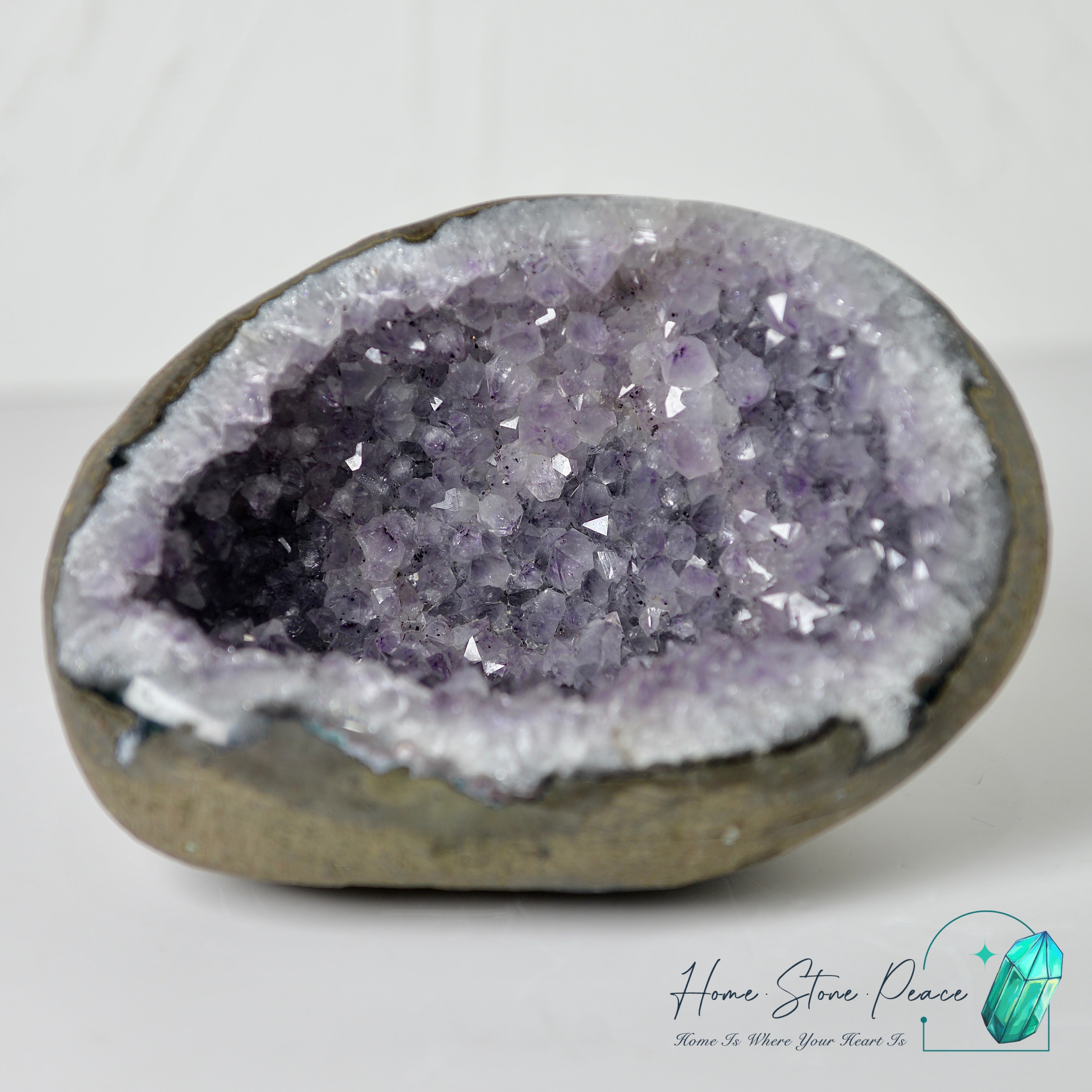 Amethyst Geode 紫水晶洞