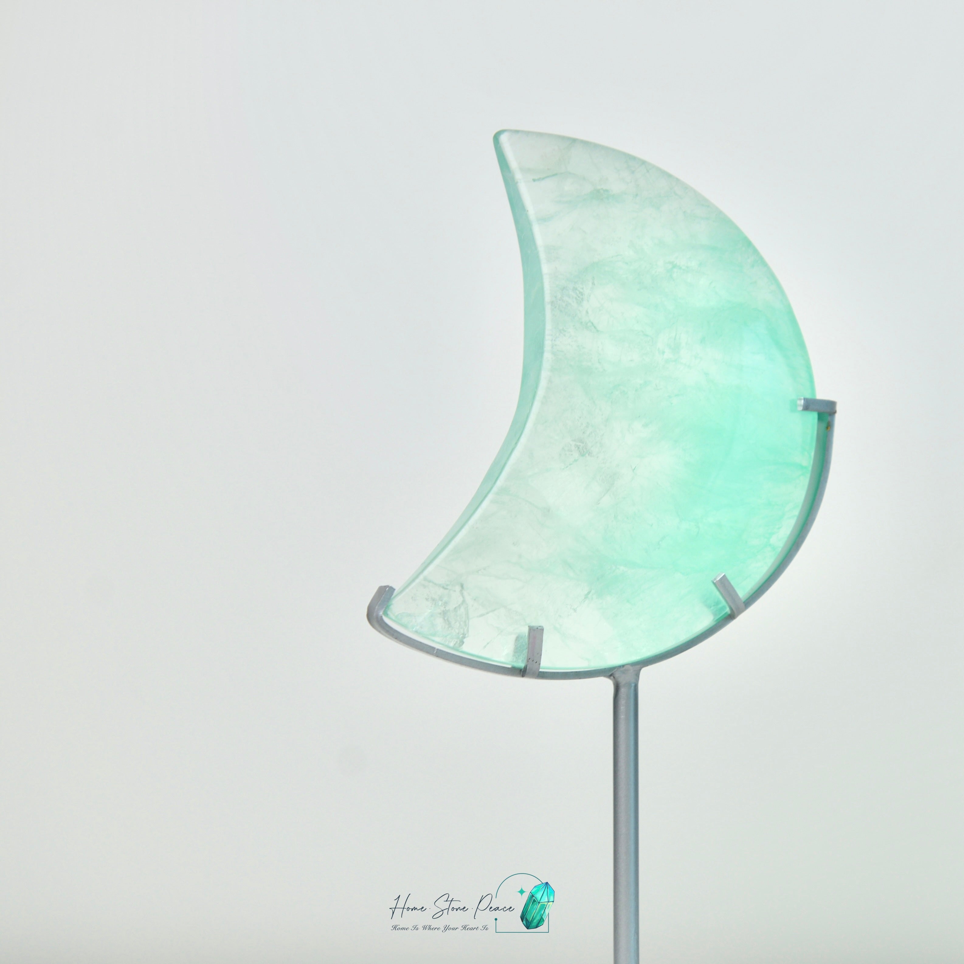 綠螢石月亮連座 Green Fluorite Moon with Stand