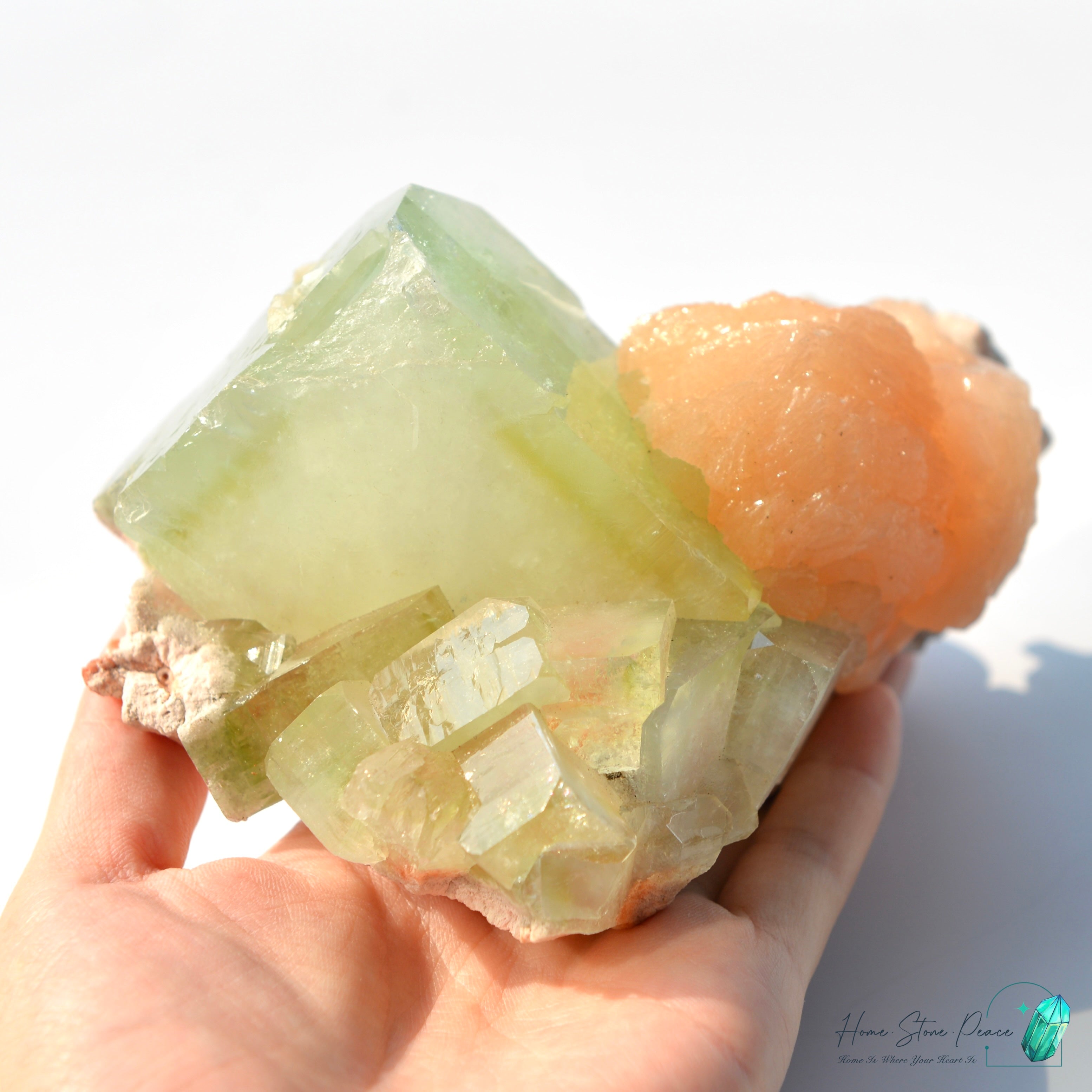 Green Apophyllite with Peach Stilbite Cluster 印度大顆綠魚眼石橙輝沸石共生原石