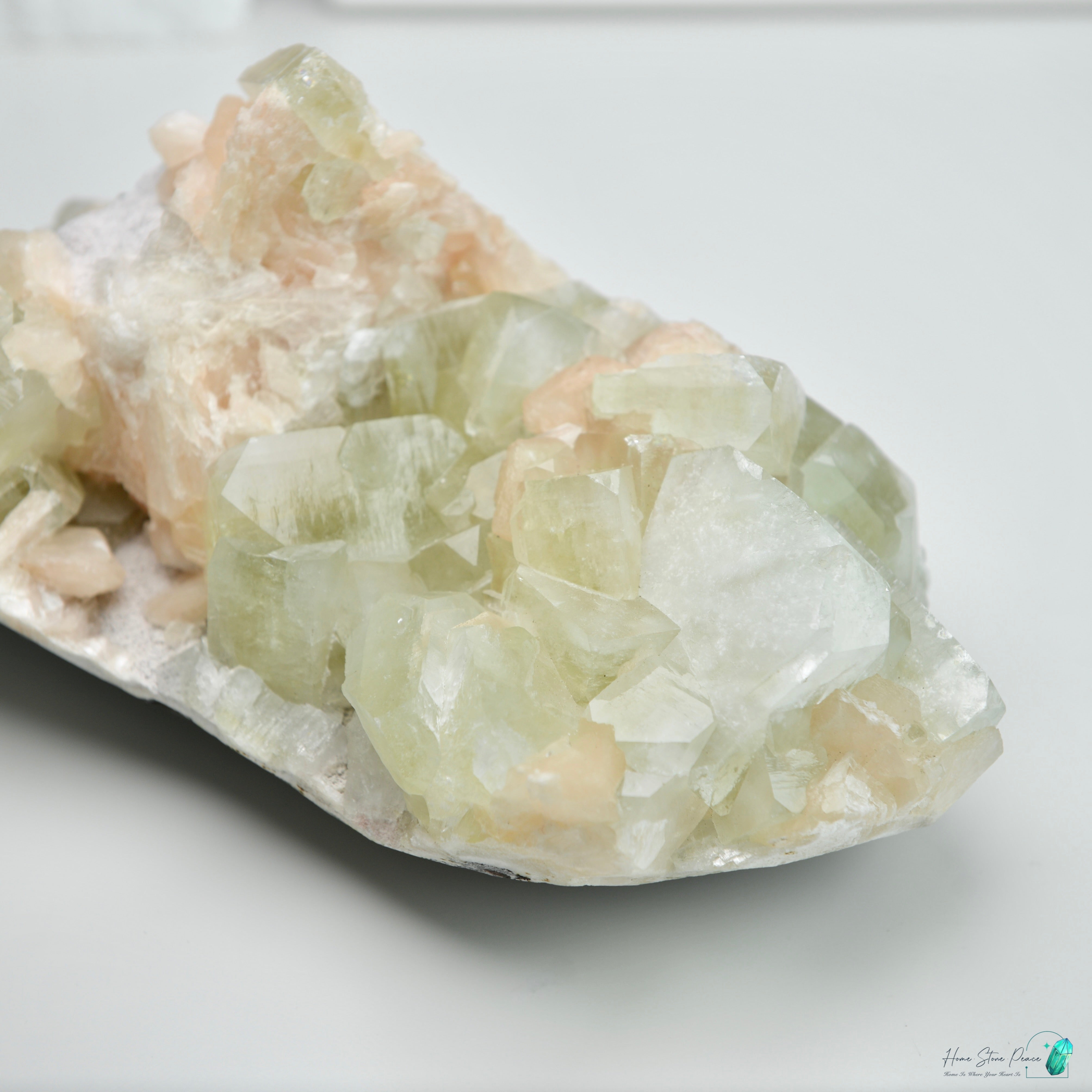 印度大顆綠魚眼石橙輝沸石共生原石 Green Apophyllite with Peach Stilbite Cluster