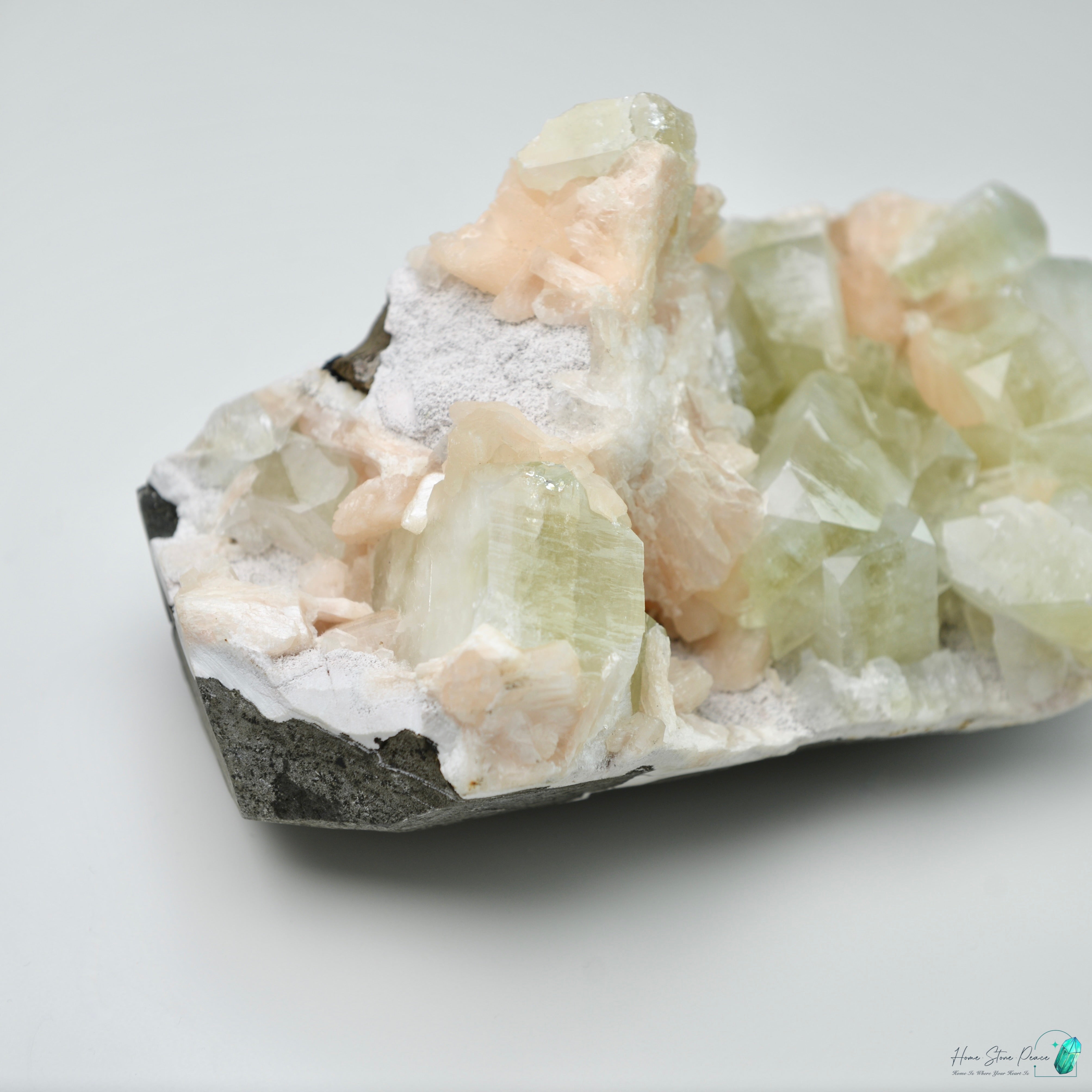 印度大顆綠魚眼石橙輝沸石共生原石 Green Apophyllite with Peach Stilbite Cluster