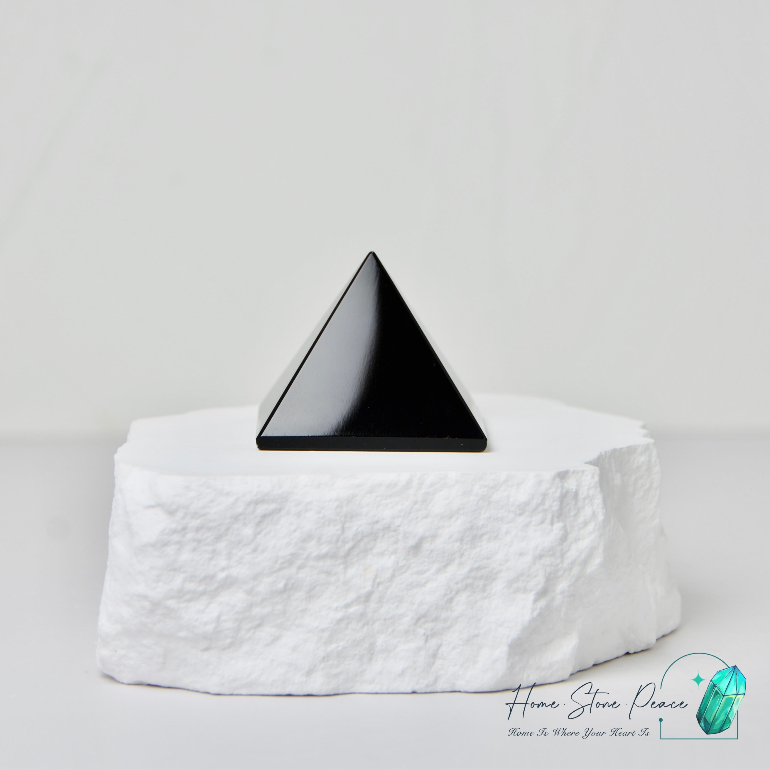 黑曜石金字塔 Obsidian Pyramid