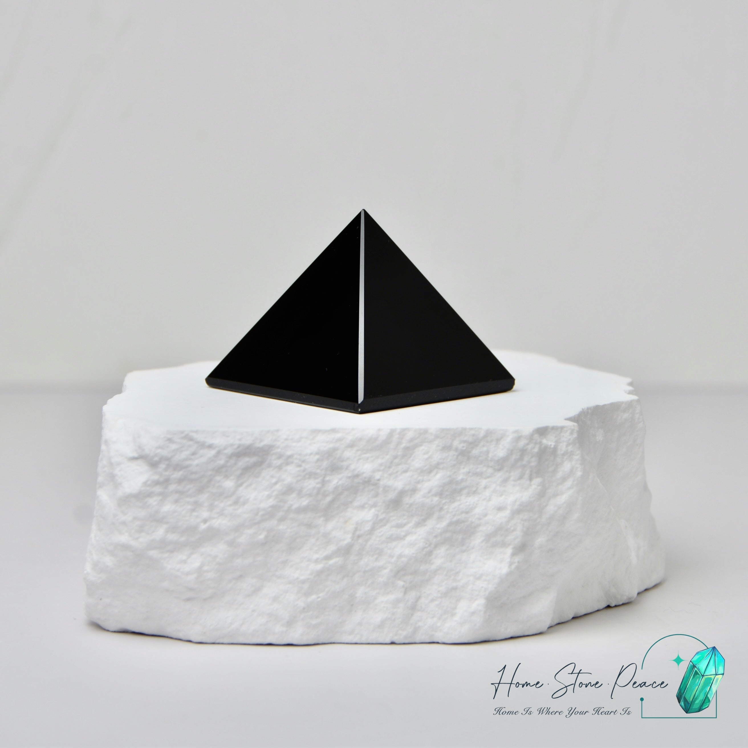 黑曜石金字塔 Obsidian Pyramid