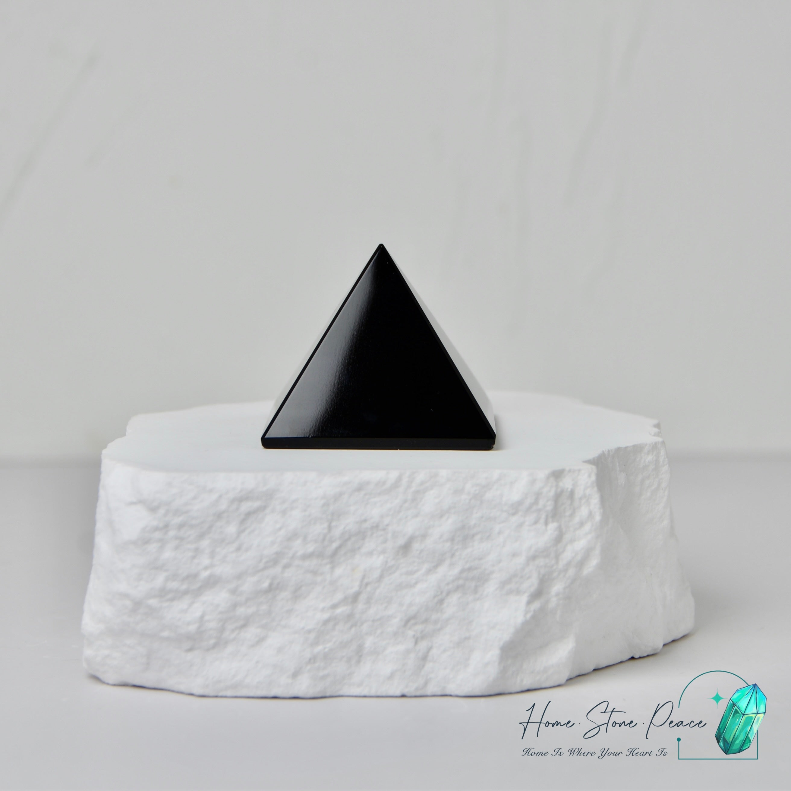 黑曜石金字塔 Obsidian Pyramid