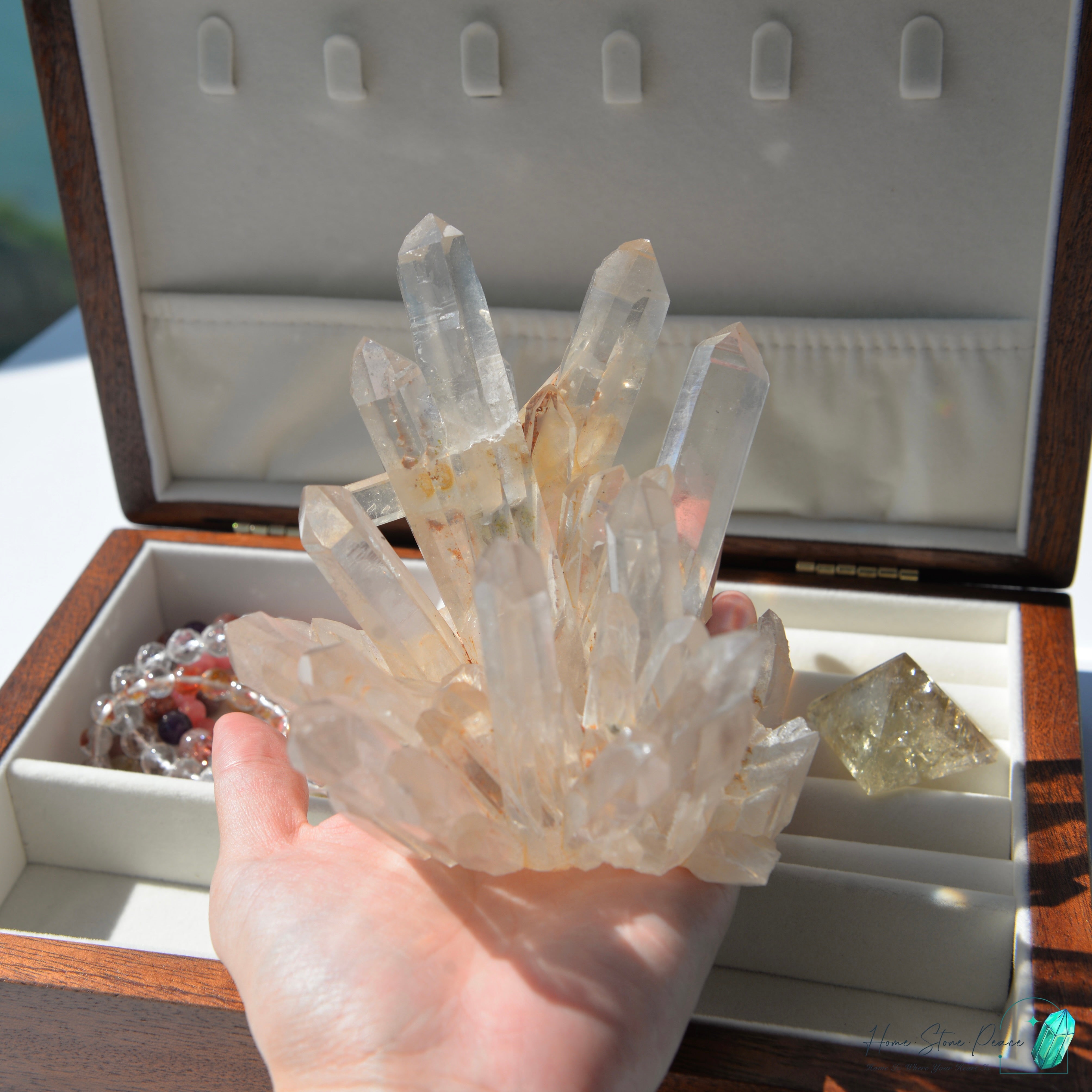 馬達加斯加白水晶簇 Madagascar Clear Quartz Cluster