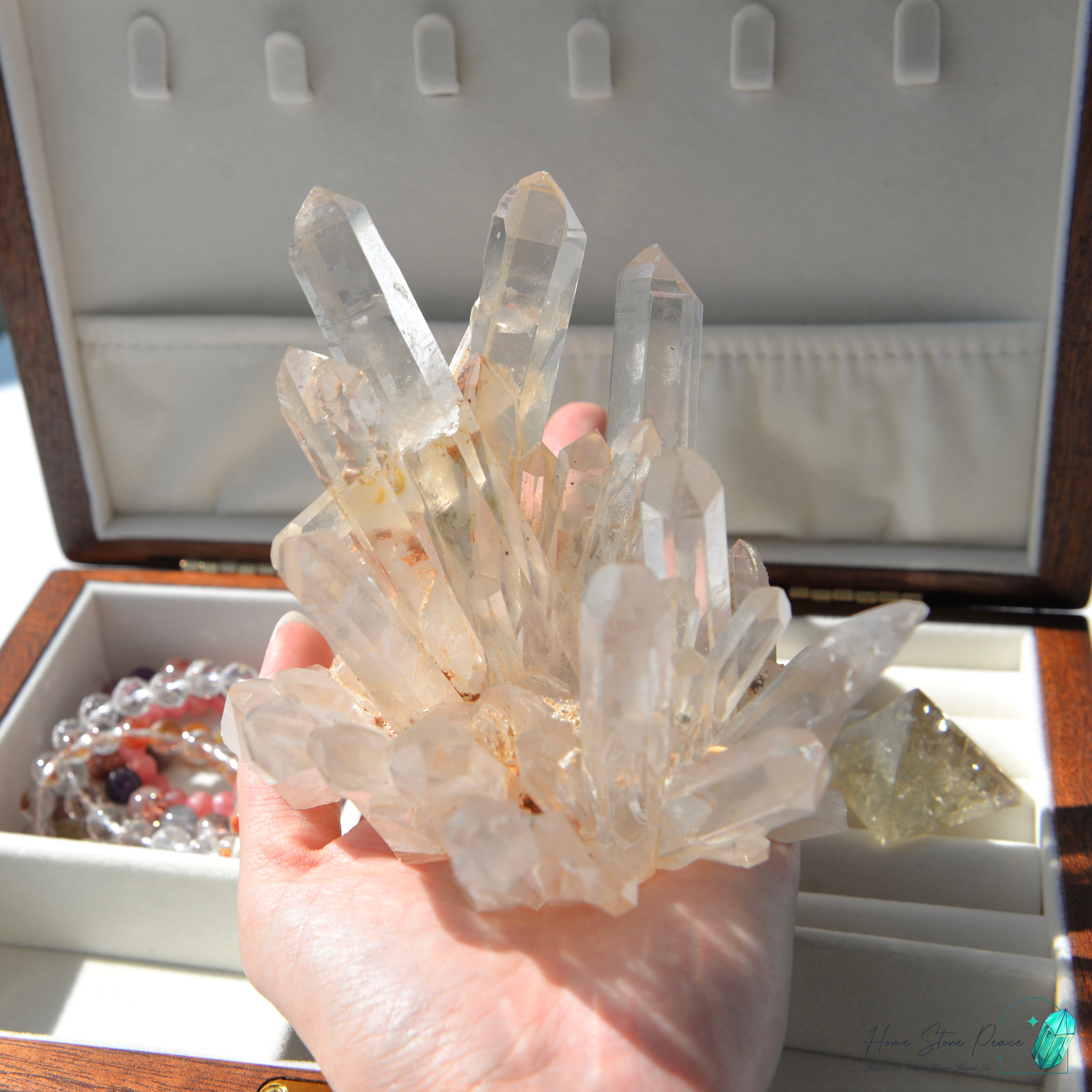 馬達加斯加白水晶簇 Madagascar Clear Quartz Cluster