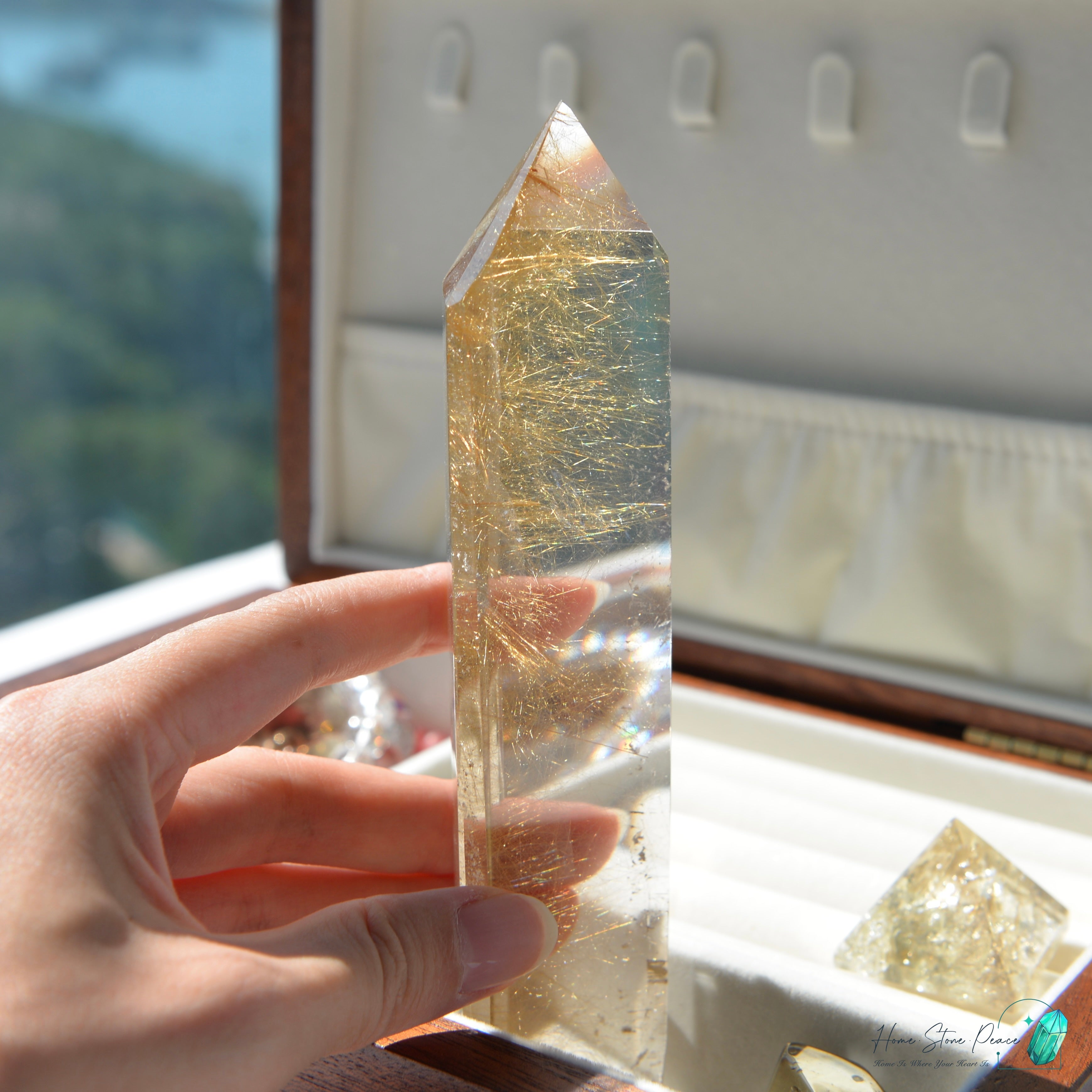 巴西金髮晶三角柱 Brazilian Gold Rutilated Triangular Tower