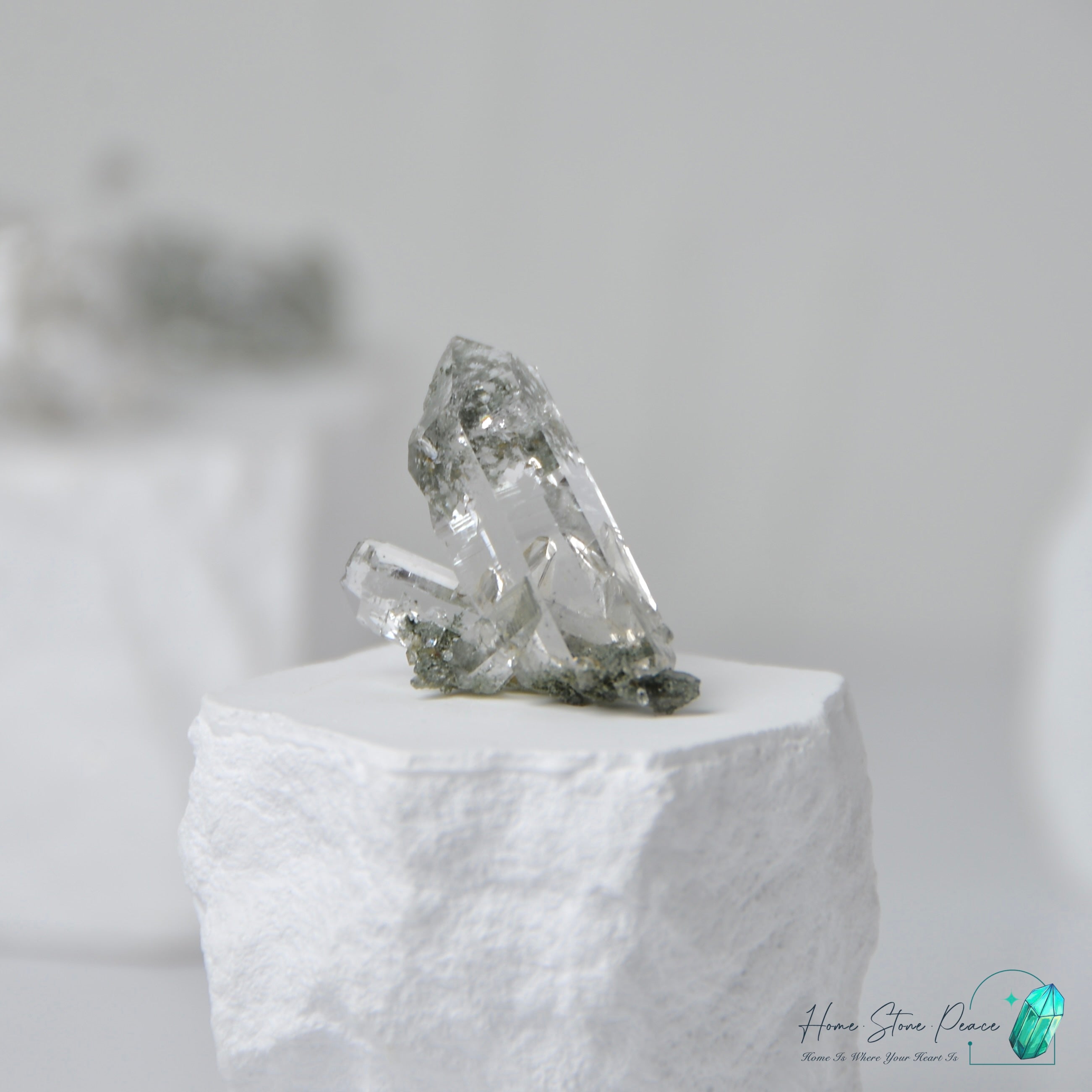 喜馬拉雅山綠幽靈共生水晶 Himalayan Quartz with Green Phantom (Chlorite)