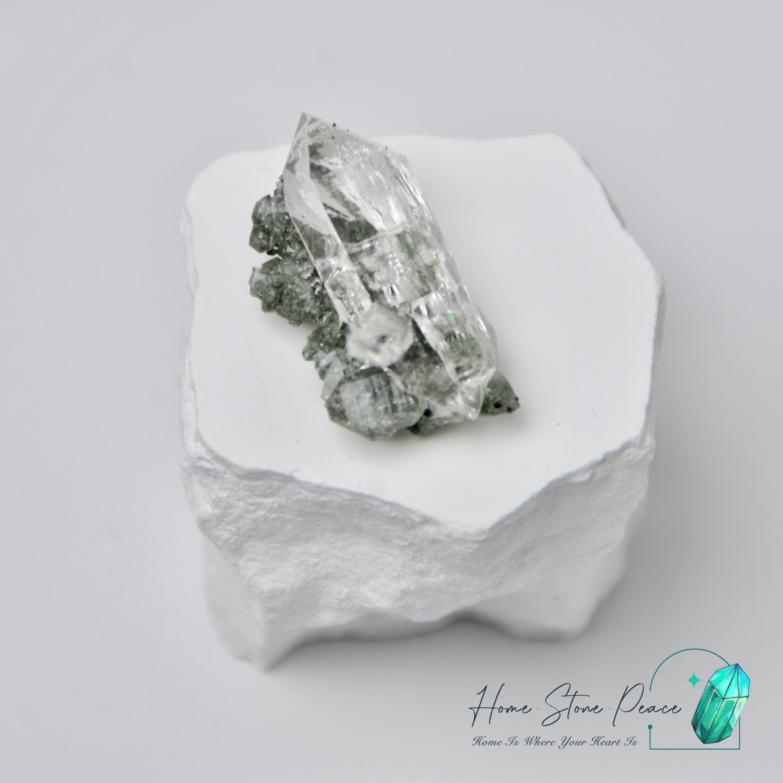 Himalayan Quartz with Green Phantom (Chlorite) 喜馬拉雅山綠幽靈共生水晶