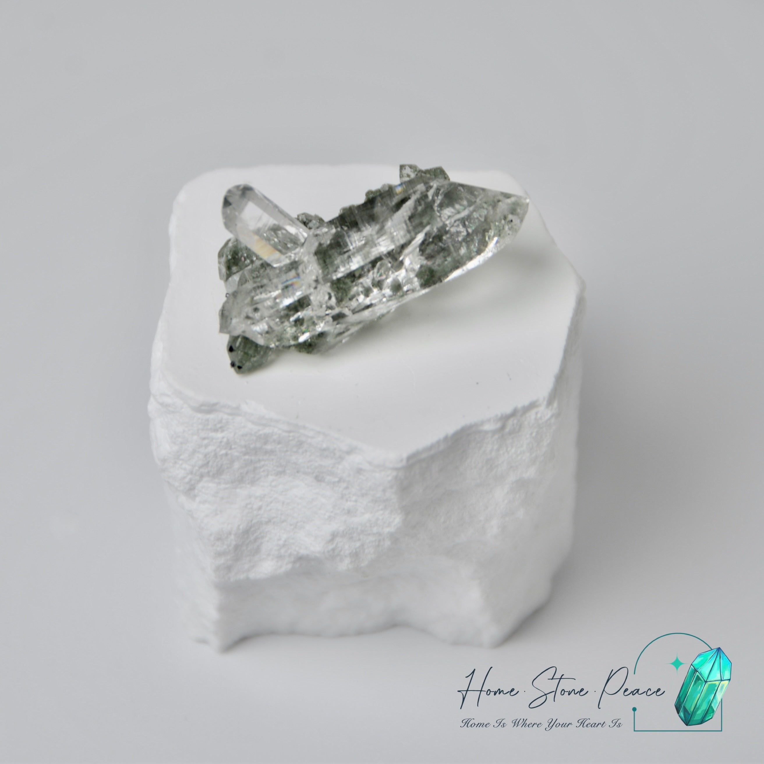 Himalayan Quartz with Green Phantom (Chlorite) 喜馬拉雅山綠幽靈共生水晶