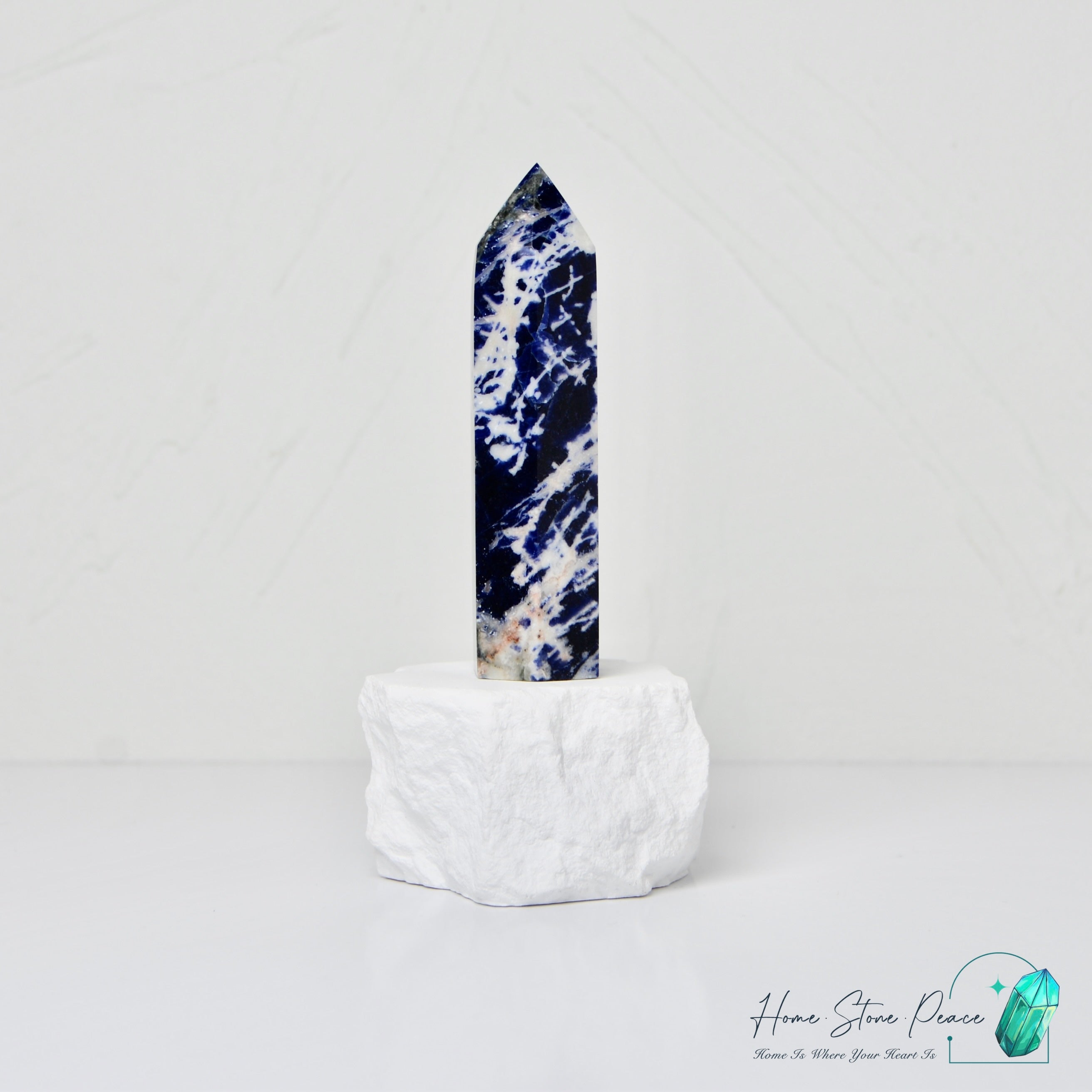 藍紋石柱 Sodalite Tower