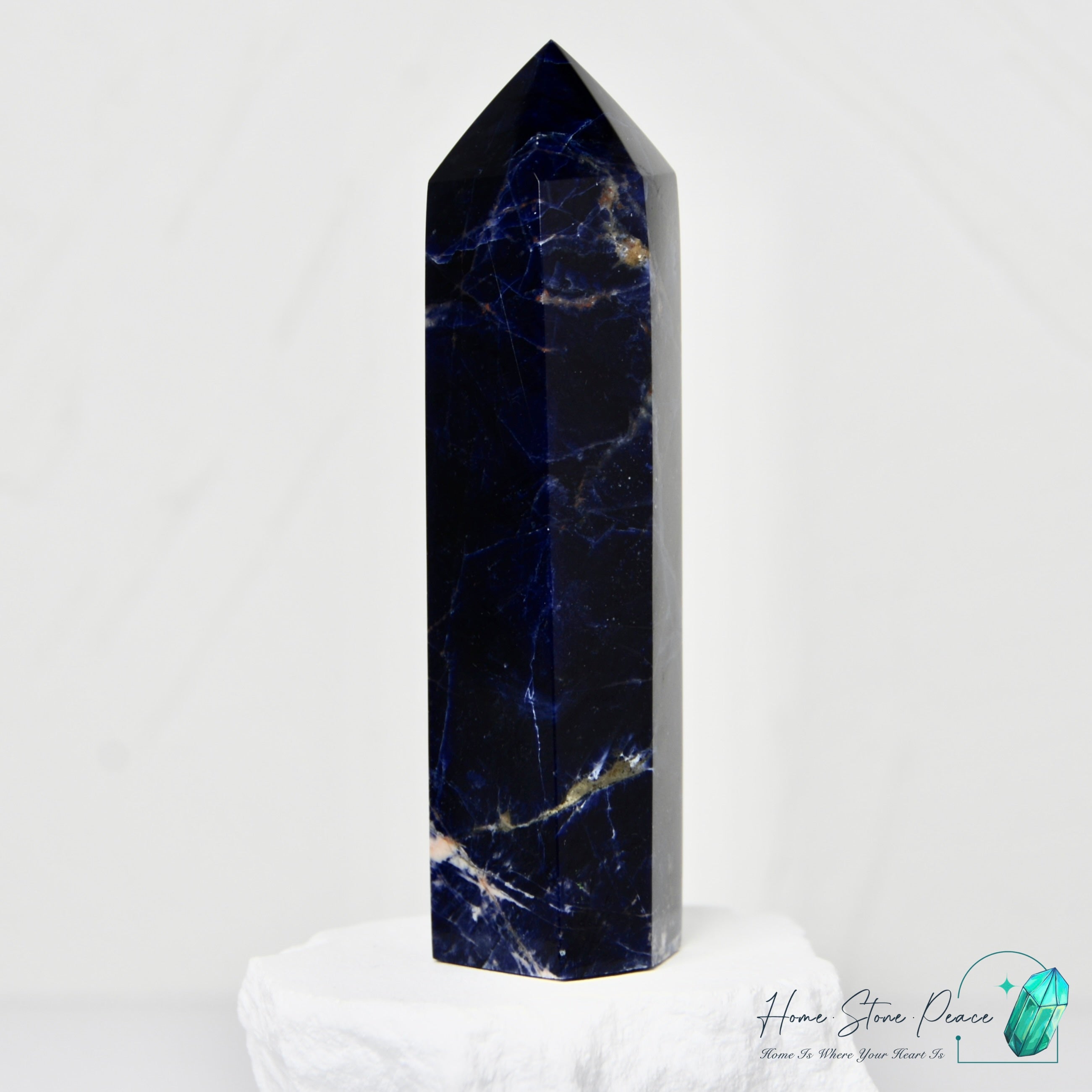 藍紋石柱 Sodalite Tower