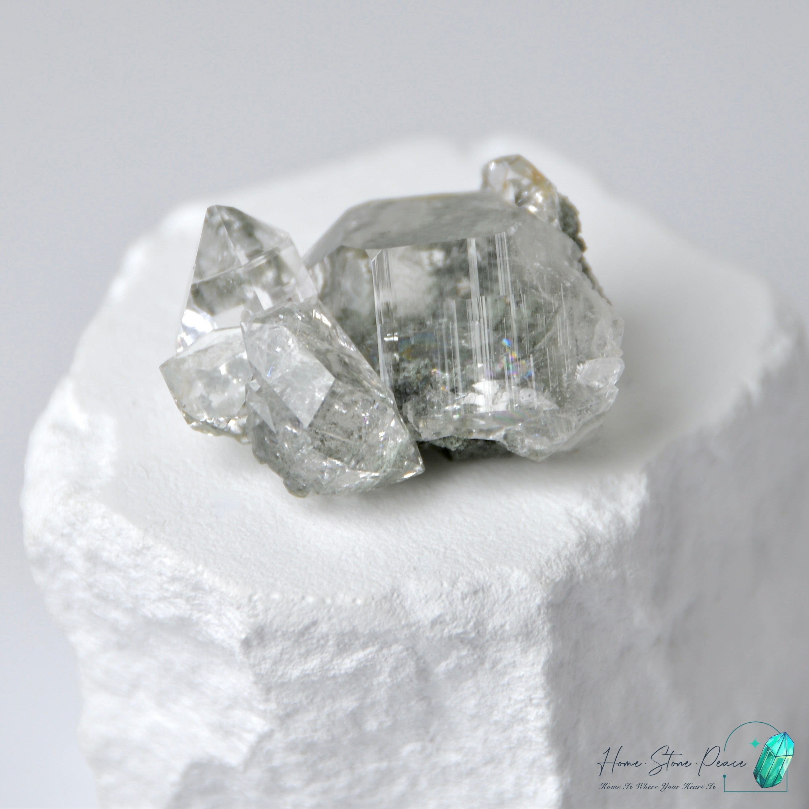 Himalayan Quartz with Green Phantom (Chlorite) 喜馬拉雅山綠幽靈共生水晶